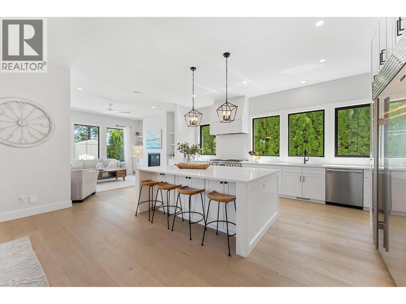 Picture for 1180 Mission Ridge  Road https://www.cirrealty.ca/reb/bc/4/10366754_14.jpg