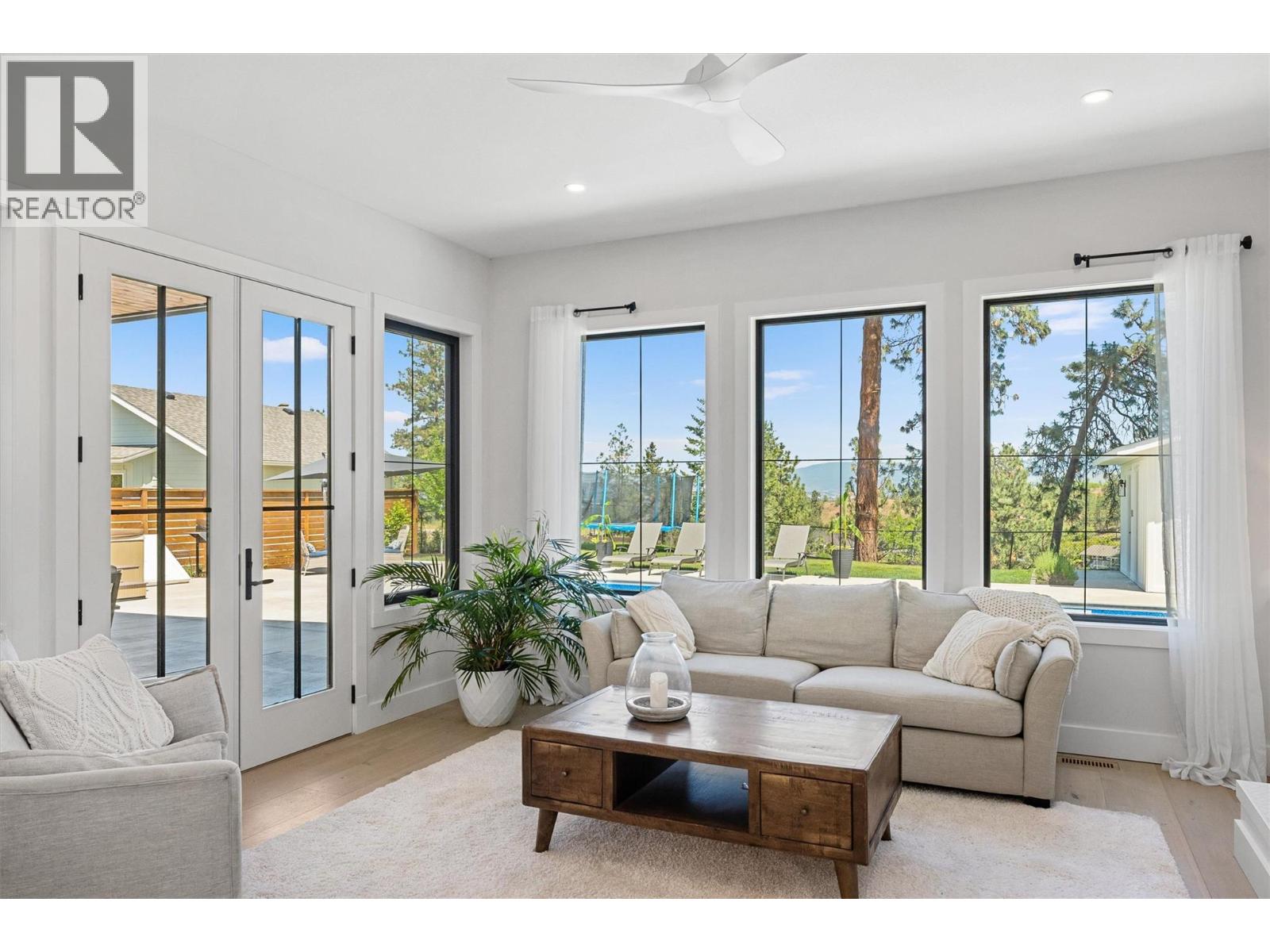 Picture for 1180 Mission Ridge  Road https://www.cirrealty.ca/reb/bc/4/10366754_23.jpg