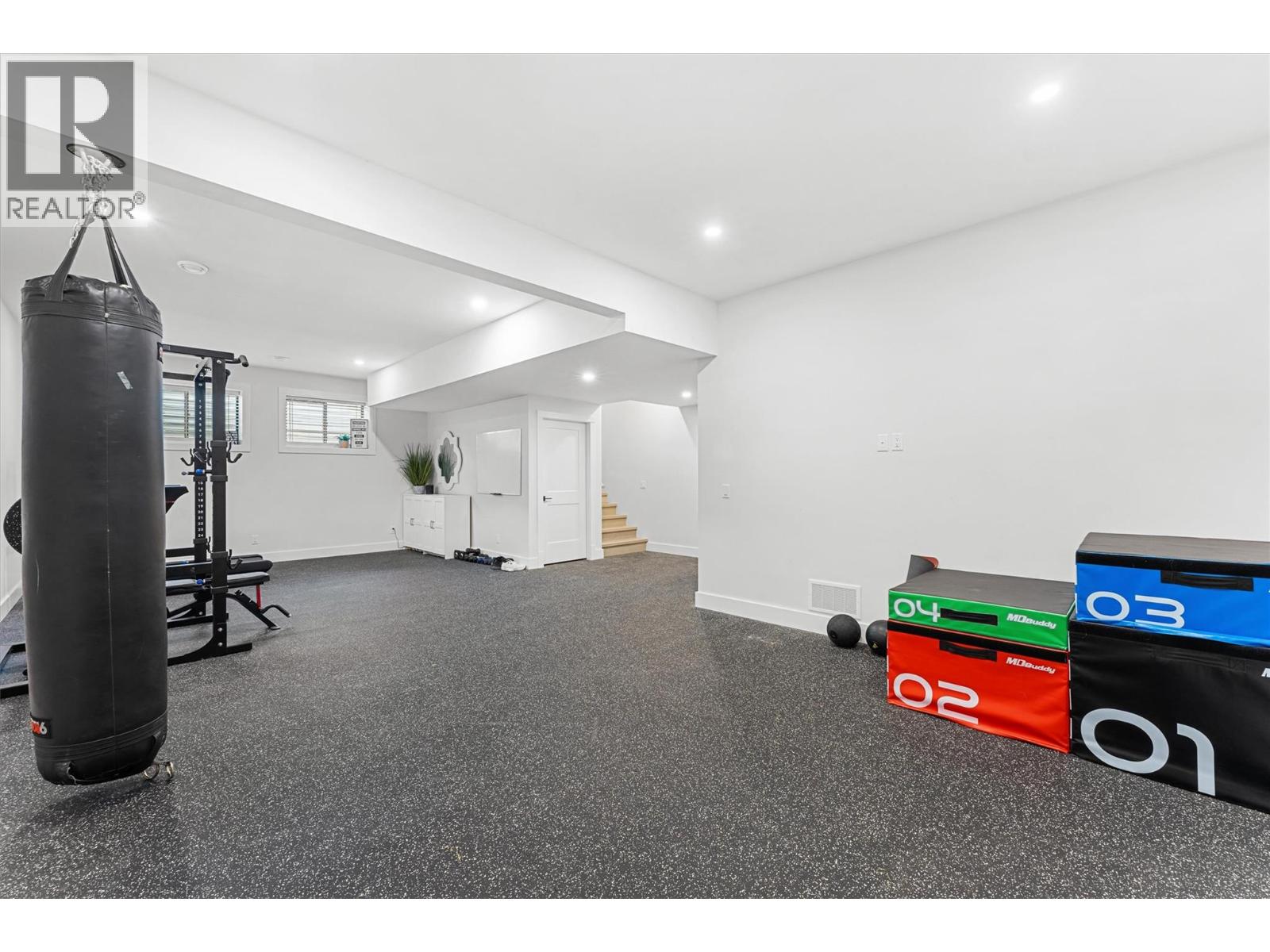 Picture for 1180 Mission Ridge  Road https://www.cirrealty.ca/reb/bc/4/10366754_54.jpg