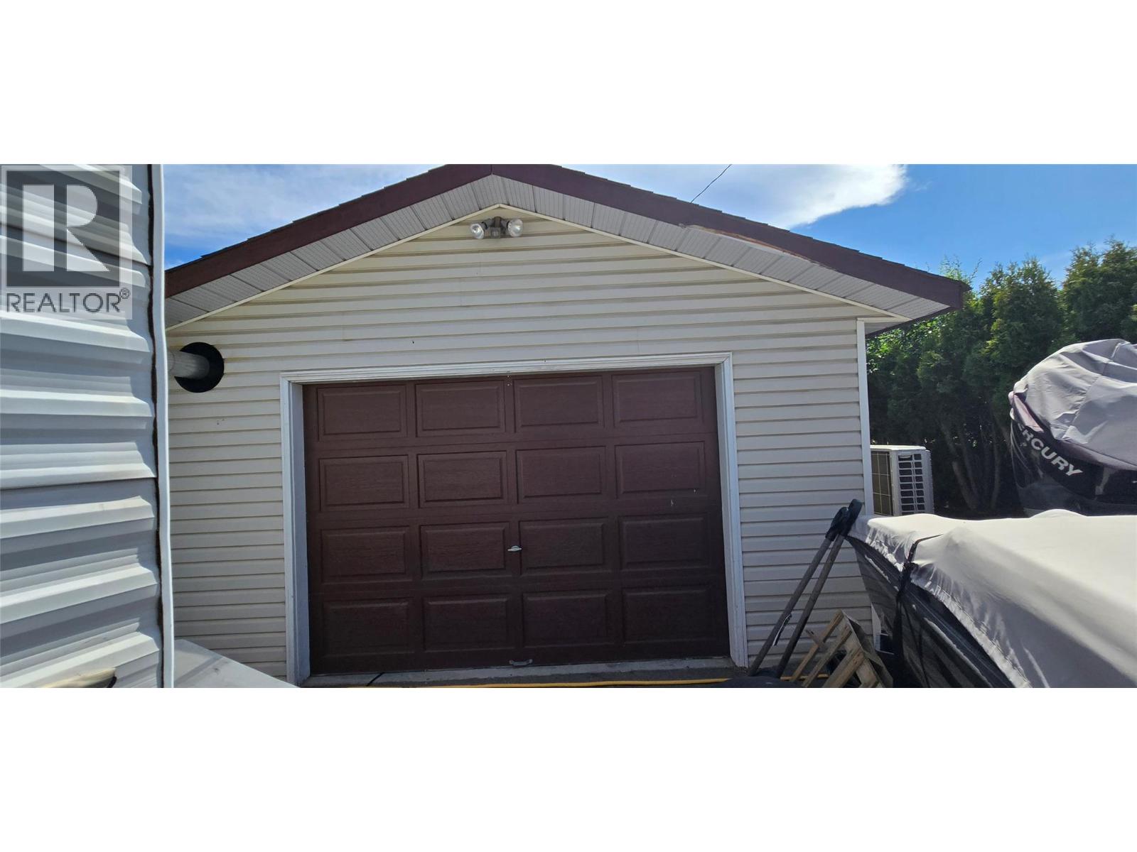 Picture for 9517 62  Avenue https://www.cirrealty.ca/reb/bc/4/10366824_25.jpg