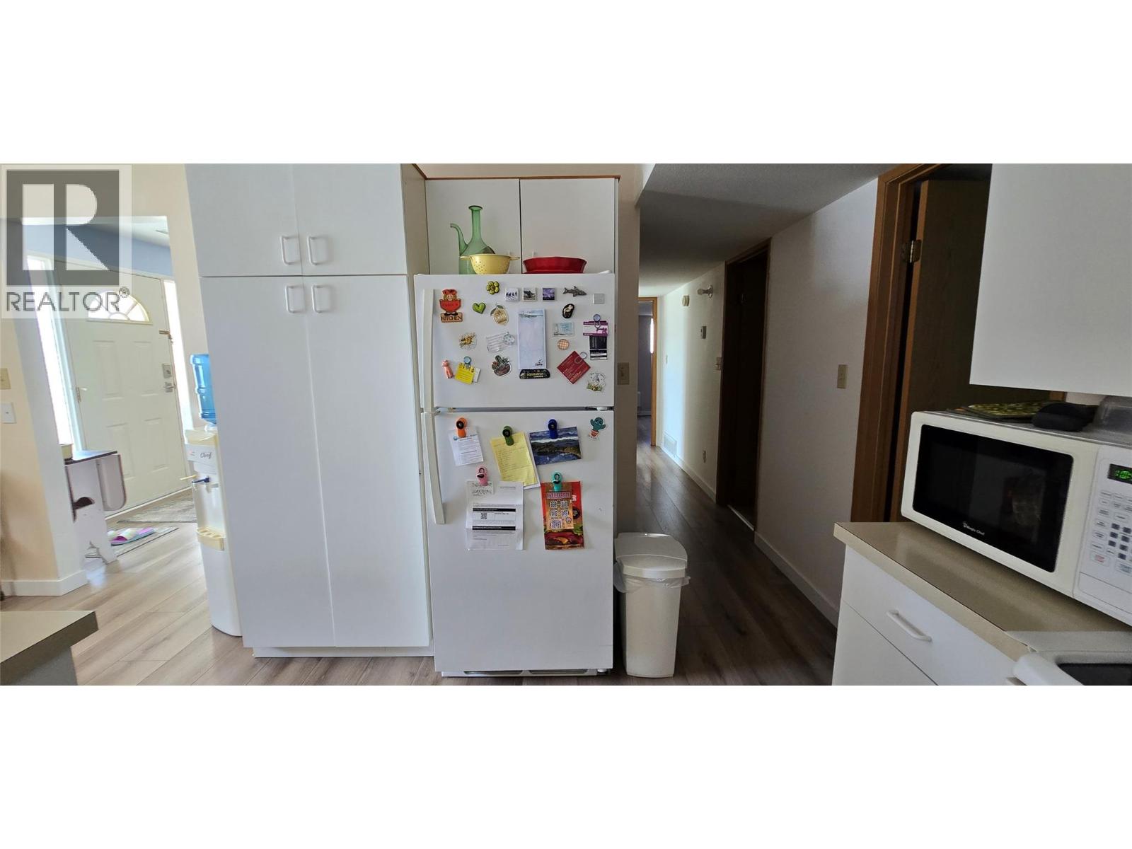 Picture for 9517 62  Avenue https://www.cirrealty.ca/reb/bc/4/10366824_8.jpg