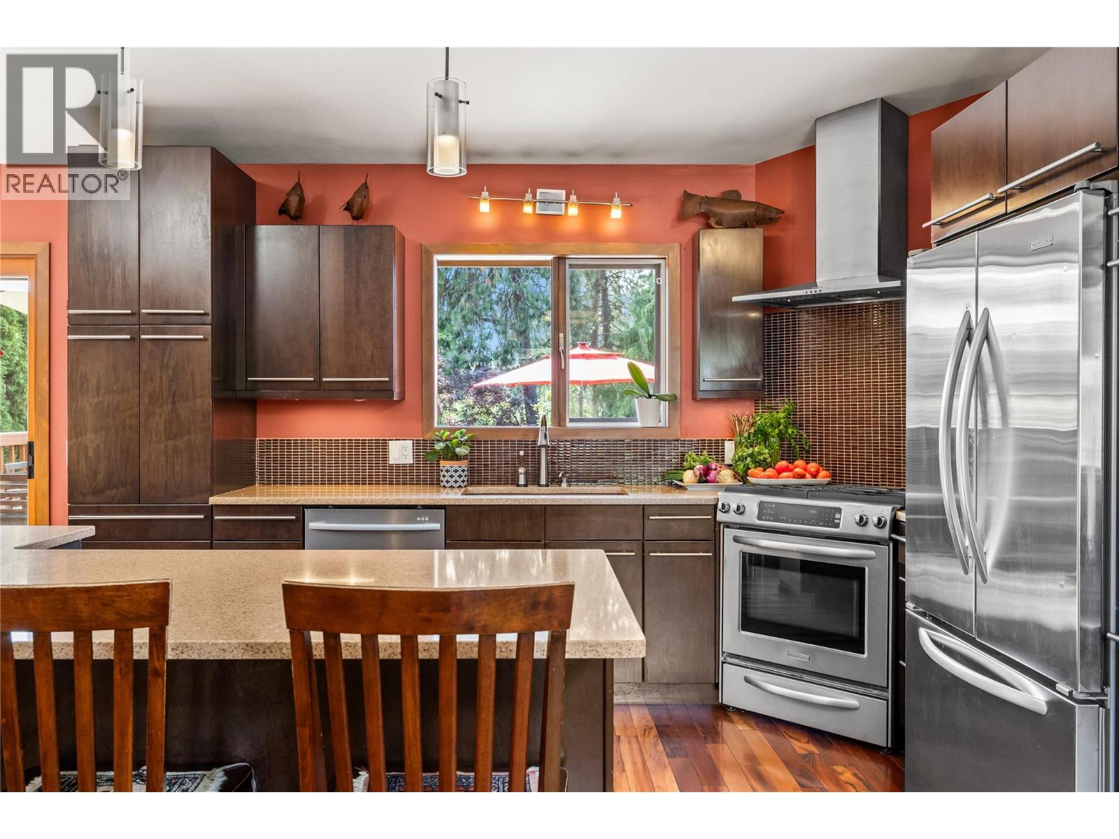 Picture for 3950 June Springs  Road https://www.cirrealty.ca/reb/bc/4/10366944_20.jpg