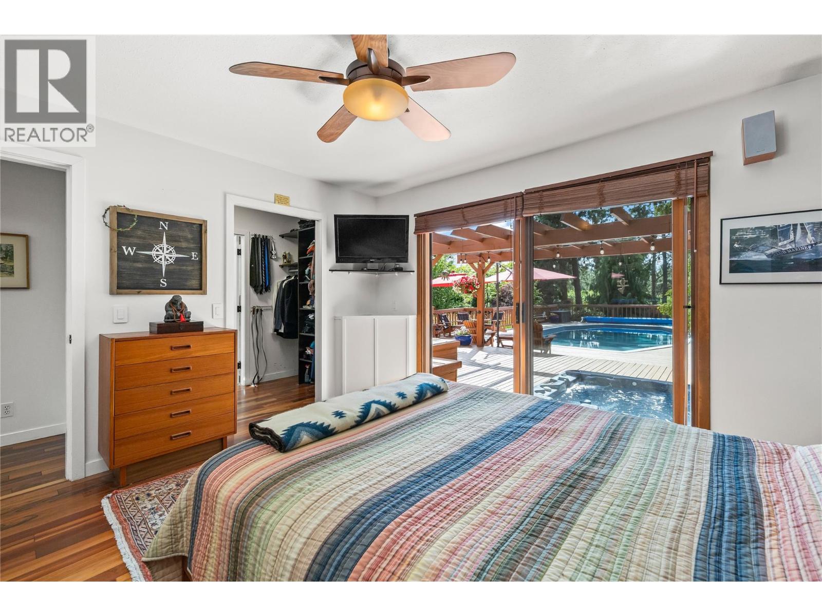 Picture for 3950 June Springs  Road https://www.cirrealty.ca/reb/bc/4/10366944_24.jpg