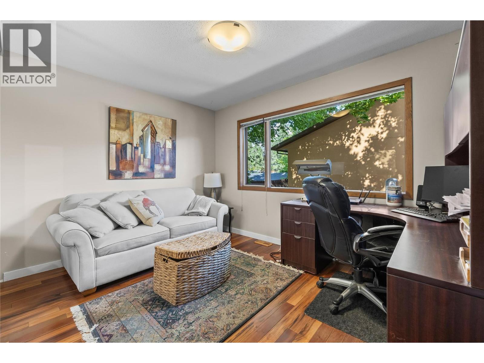 Picture for 3950 June Springs  Road https://www.cirrealty.ca/reb/bc/4/10366944_29.jpg