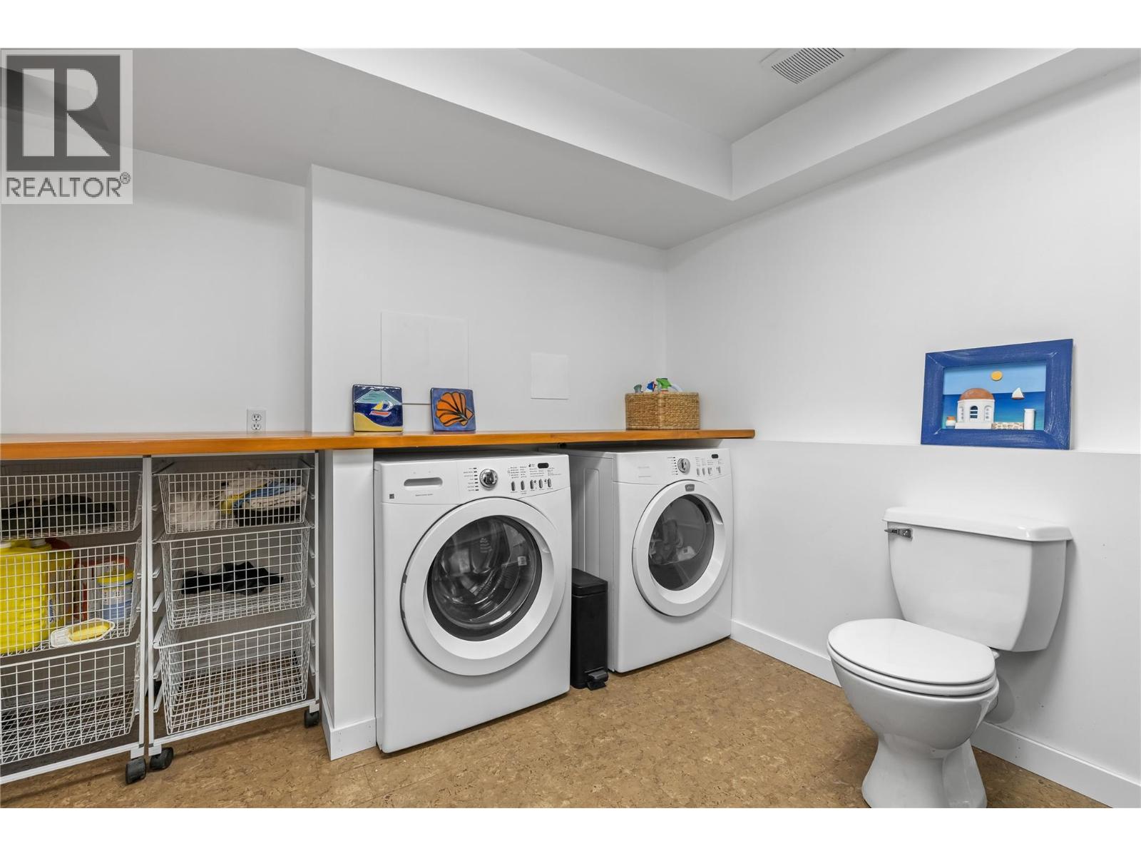 Picture for 3950 June Springs  Road https://www.cirrealty.ca/reb/bc/4/10366944_35.jpg