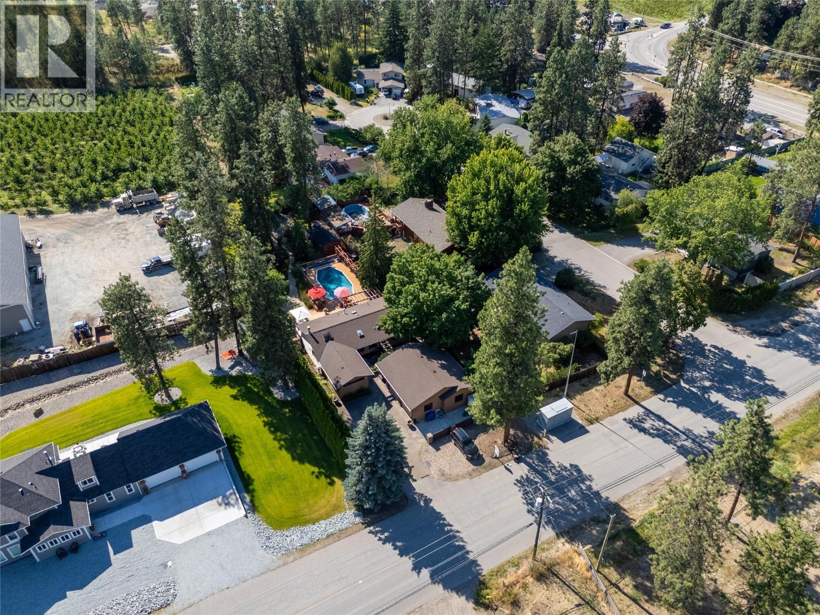 Picture for 3950 June Springs  Road https://www.cirrealty.ca/reb/bc/4/10366944_58.jpg