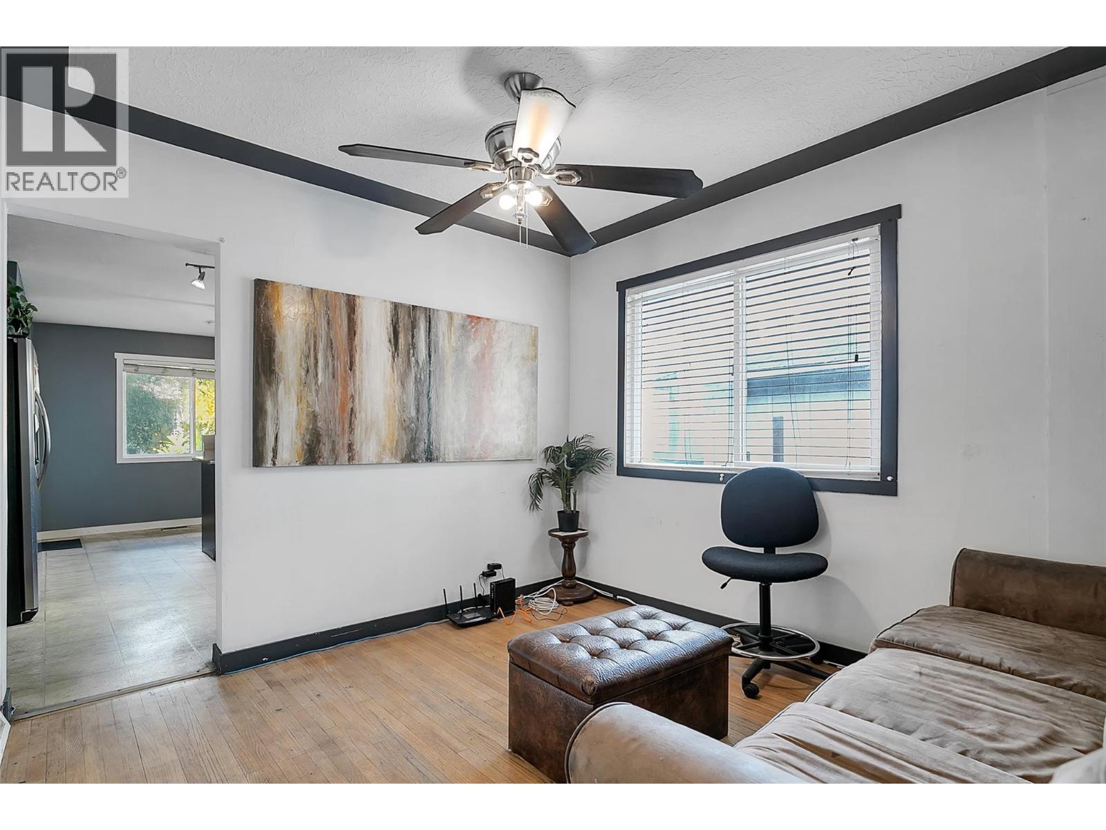 Picture for 1331 Belaire  Avenue