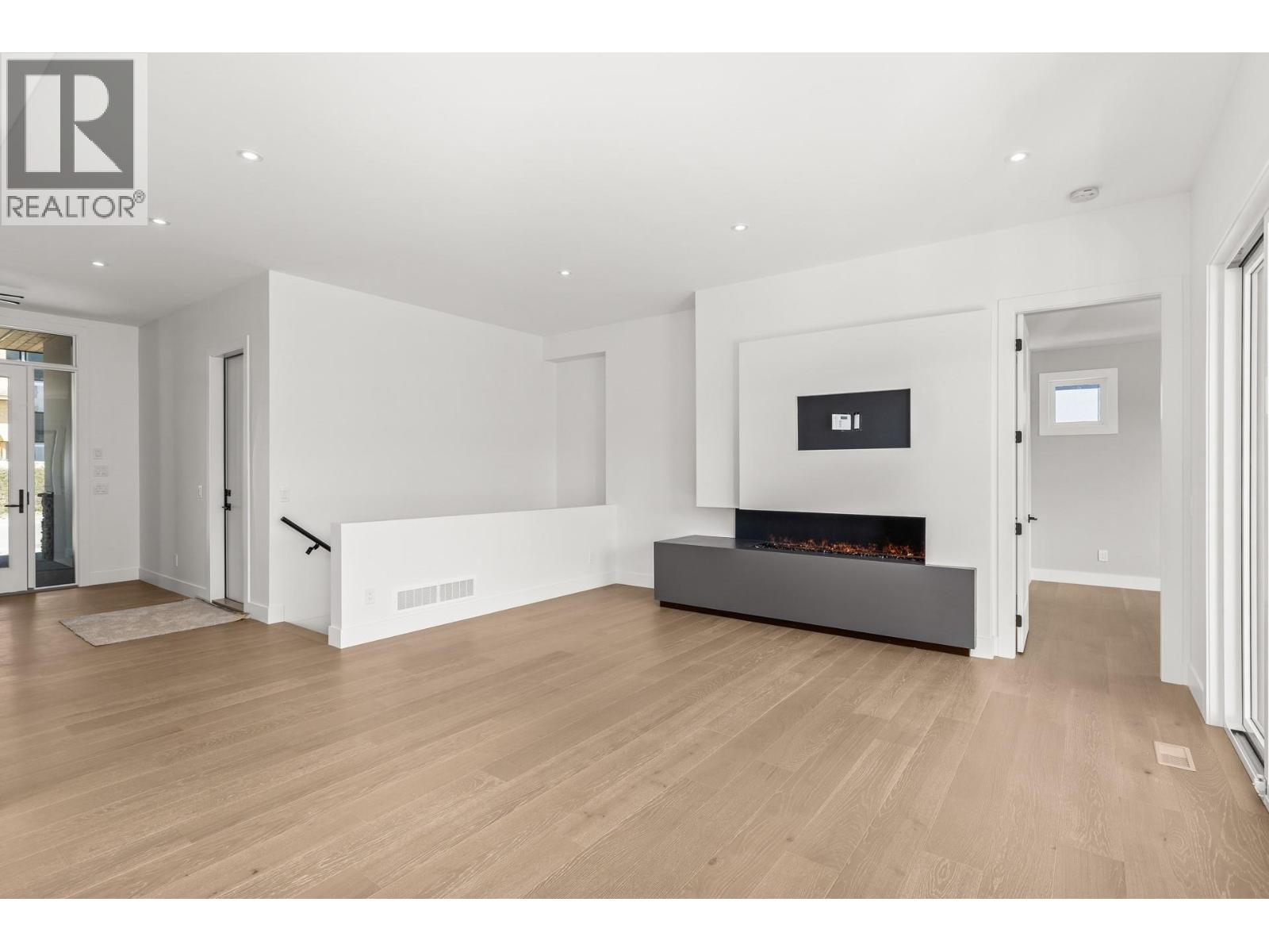 Picture for 873 Melrose  Street