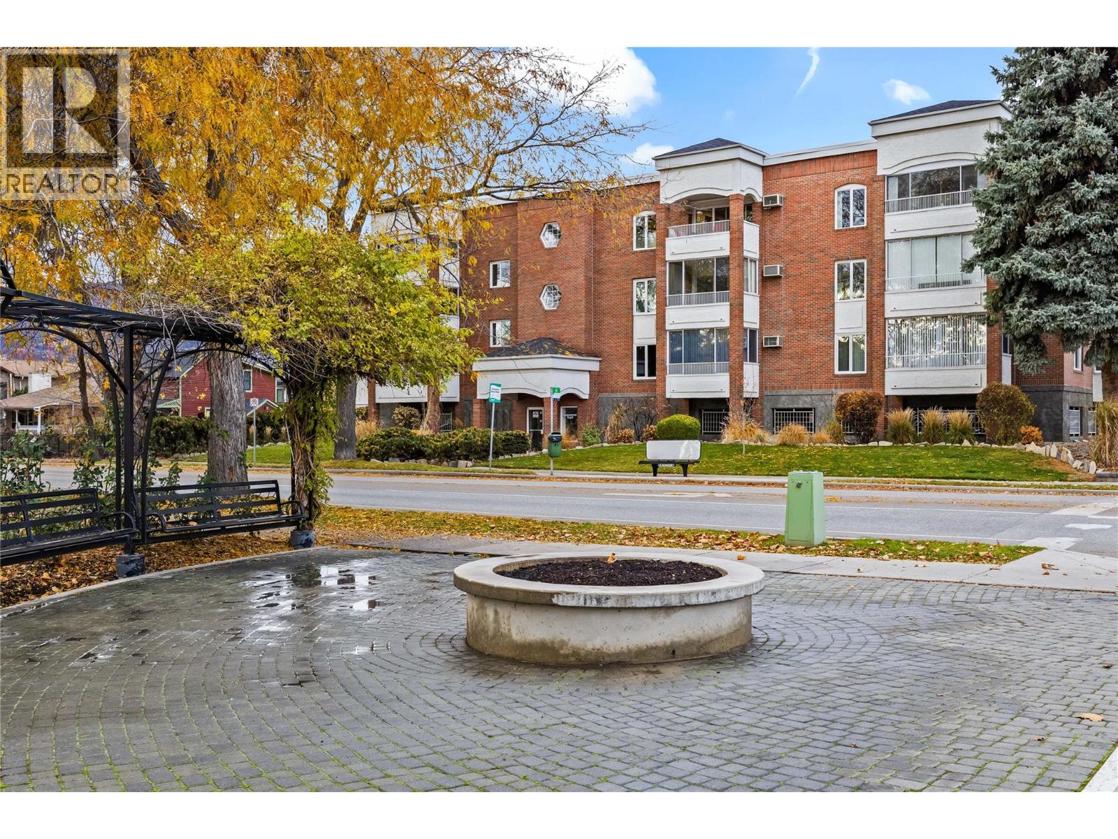 Picture for Unit #304, 878 Bernard  Avenue