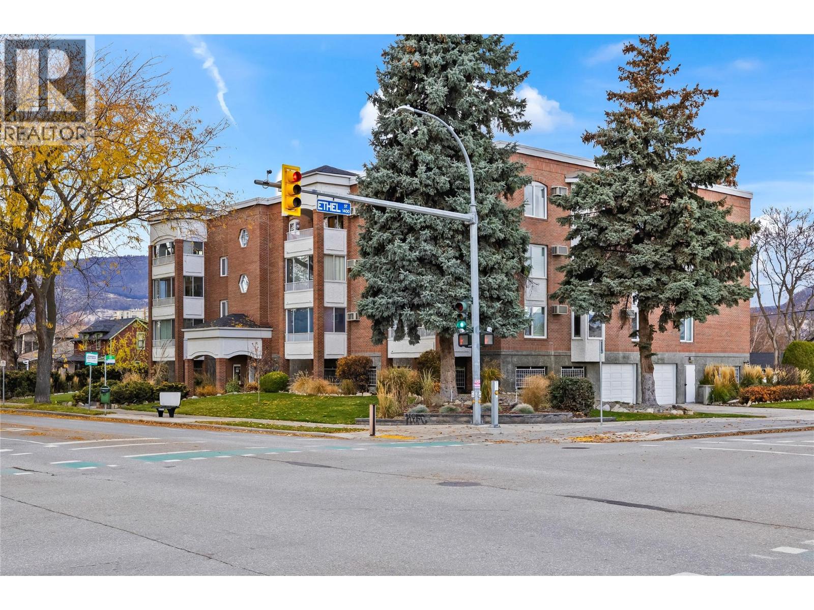 Picture for Unit #304, 878 Bernard  Avenue