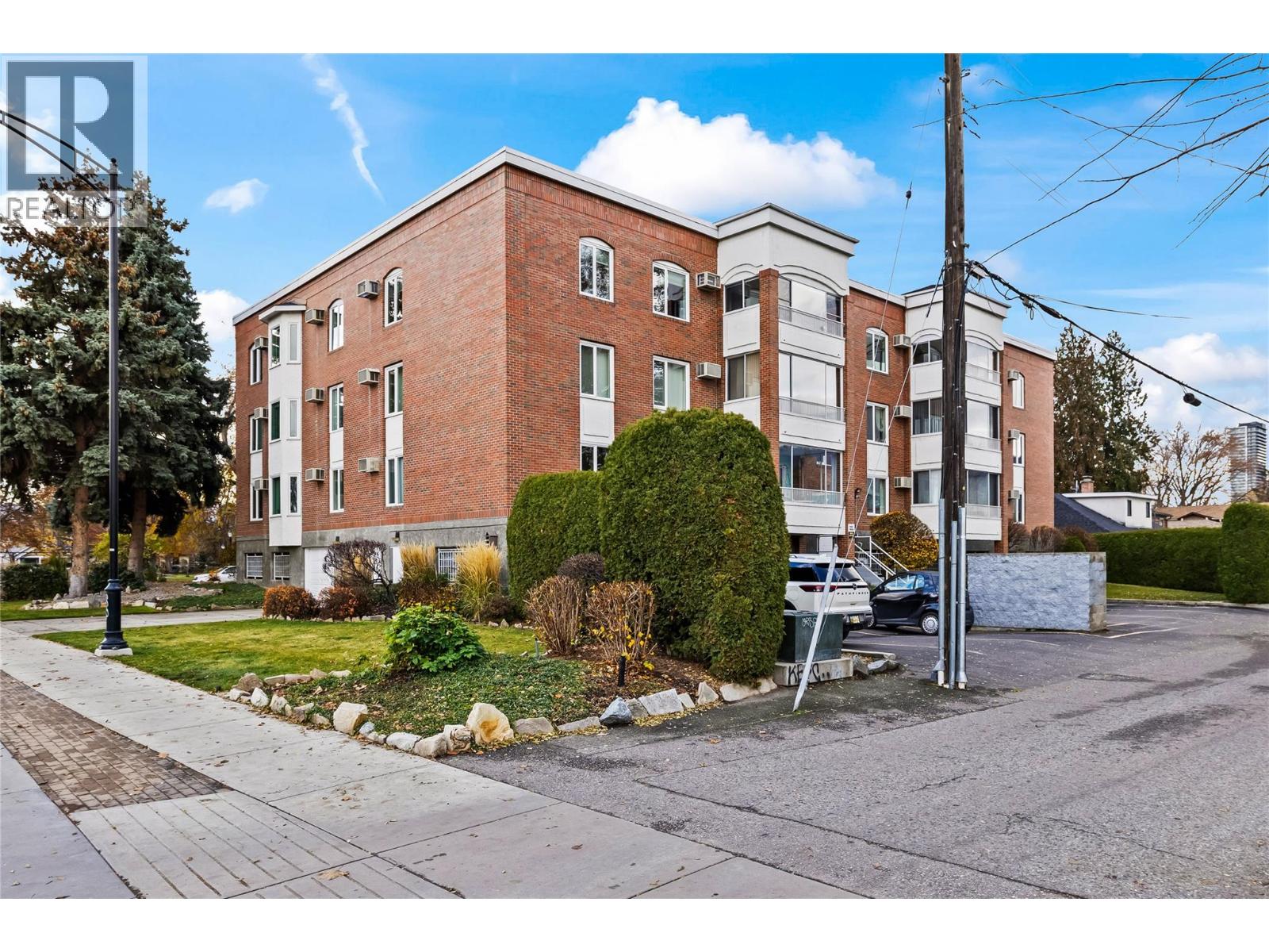 Picture for Unit #304, 878 Bernard  Avenue