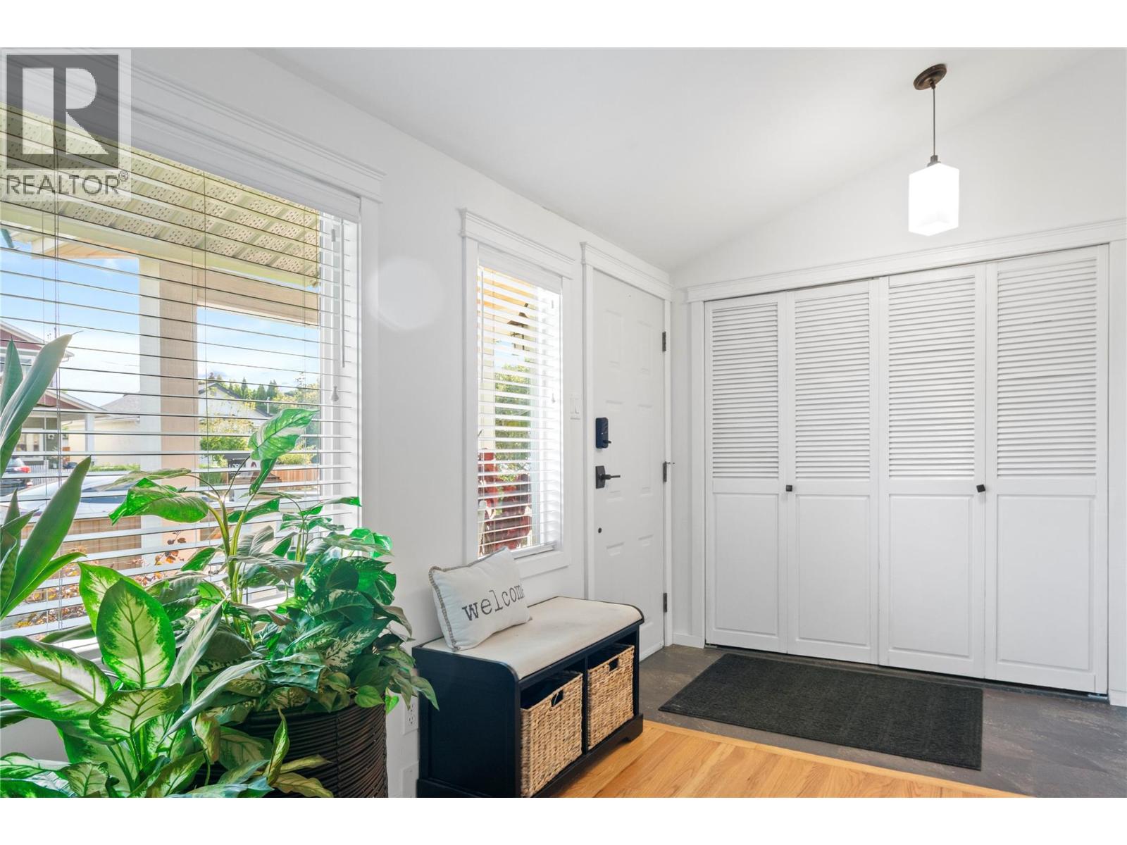 Picture for 433 Young  Street