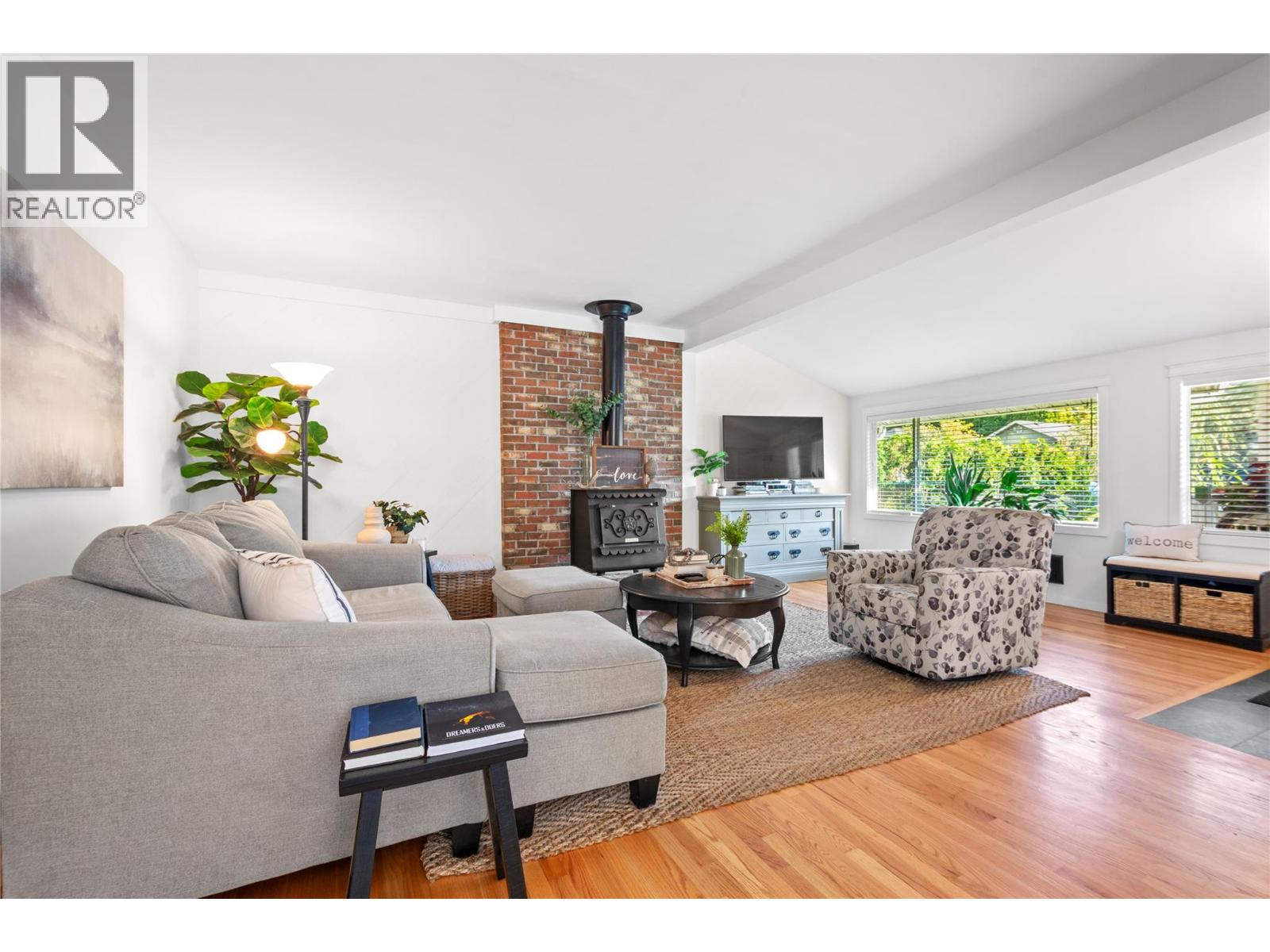 Picture for 433 Young  Street