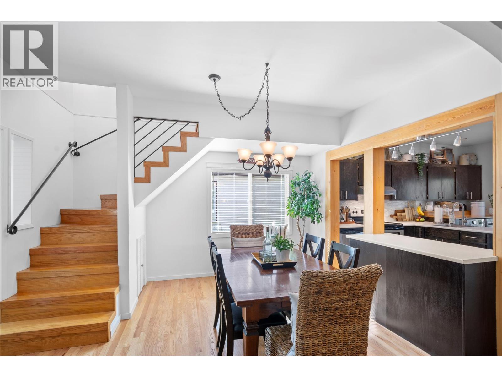 Picture for 433 Young  Street