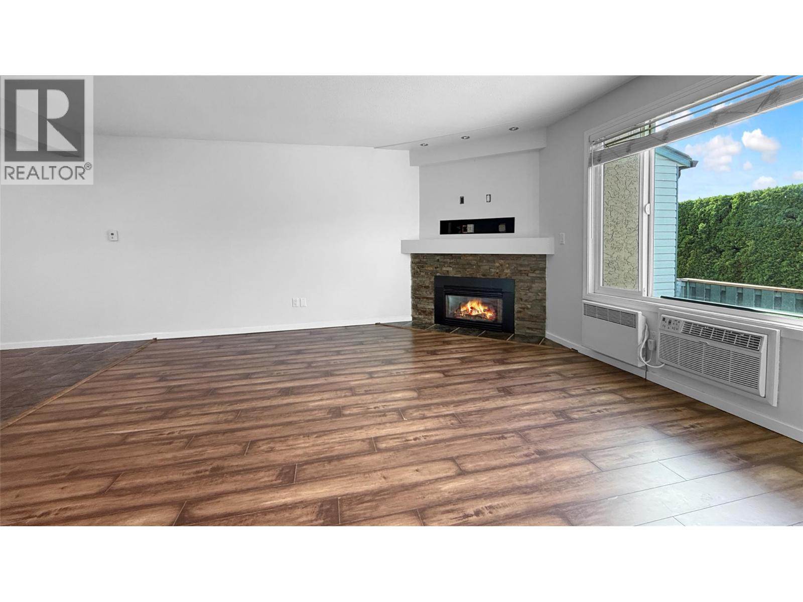 Picture for Unit #17, 1471 Inkar  Road