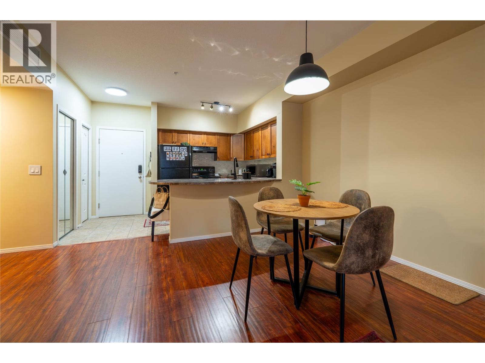 Picture for Unit #2201, 3178 Via Centrale 