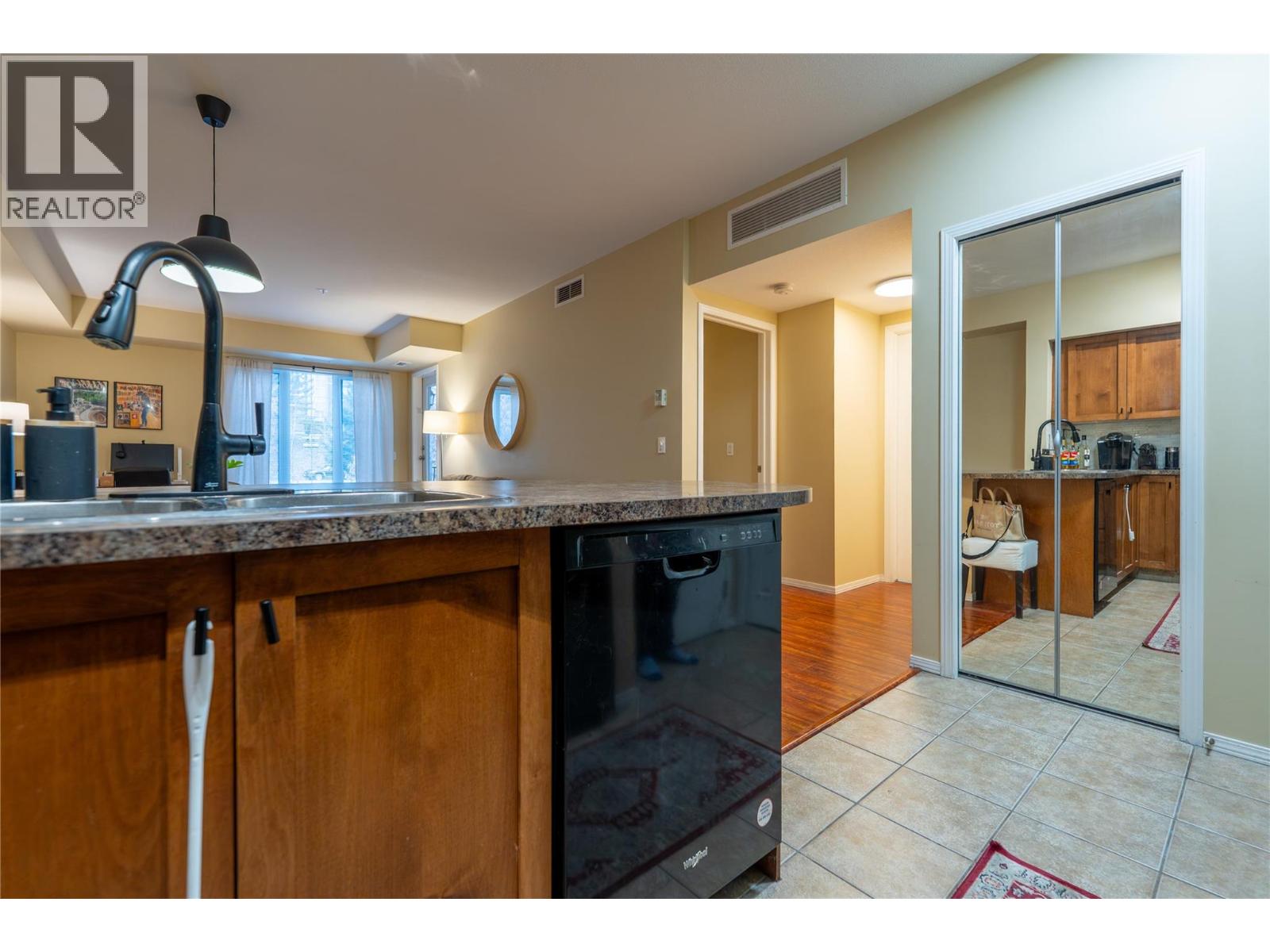 Picture for Unit #2201, 3178 Via Centrale 