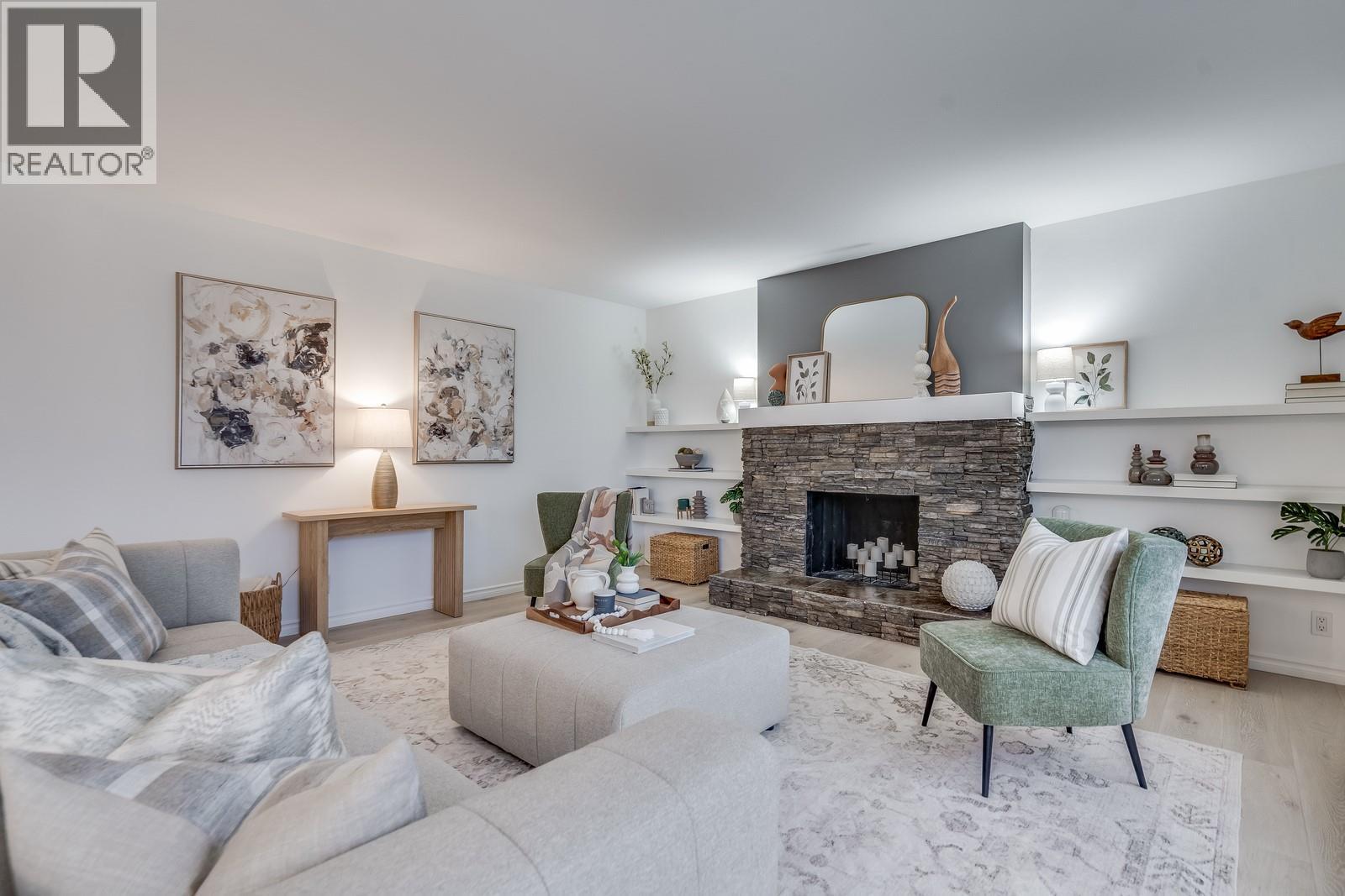 Picture for 1576 Scott  Crescent