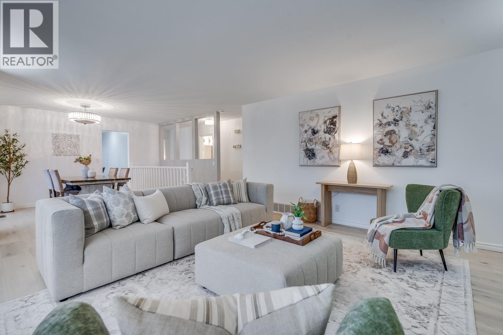 Picture for 1576 Scott  Crescent