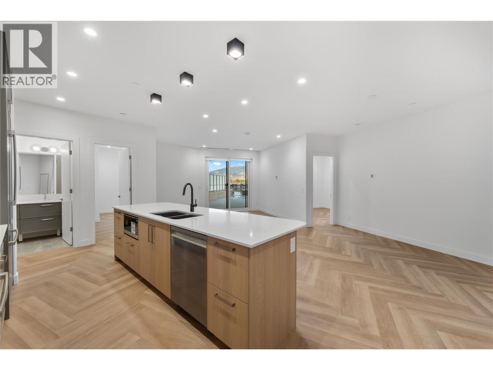 Picture for Unit #414, 3340 Lakeshore  Drive