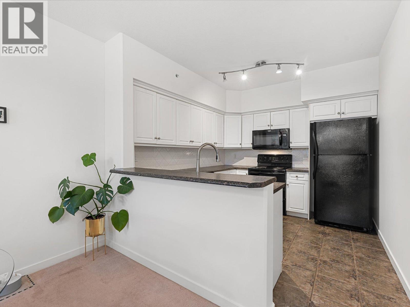 Picture for Unit #404, 688 Lequime  Road