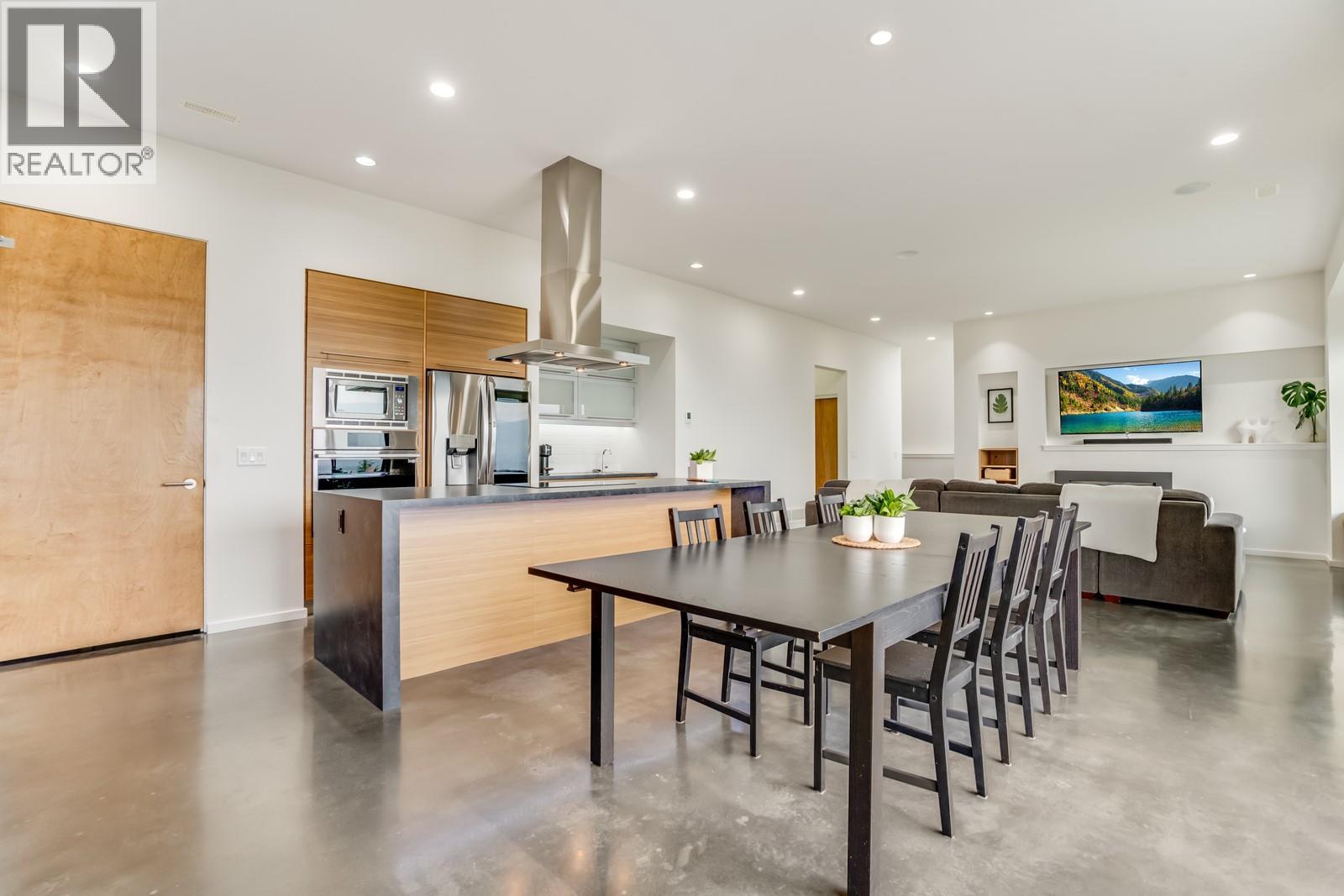 Picture for 1040 Henderson  Drive