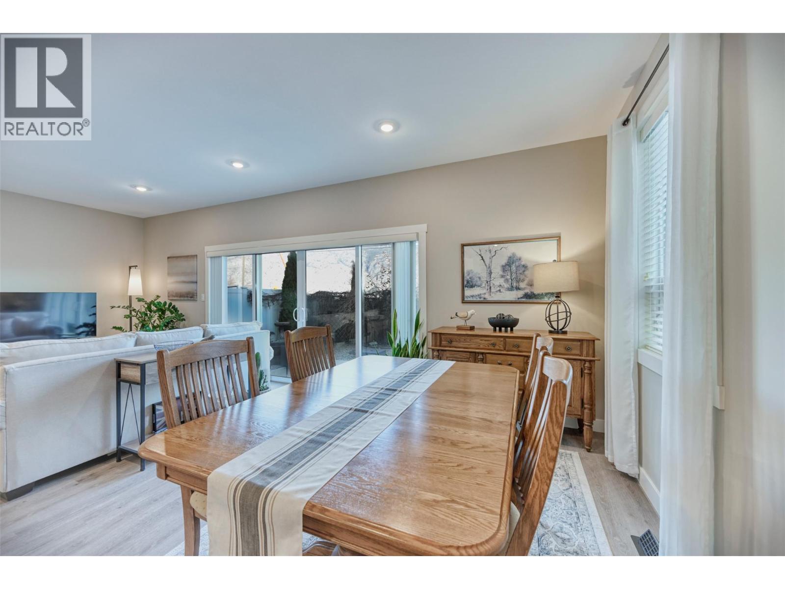 Picture for 21 RAVEN  Court