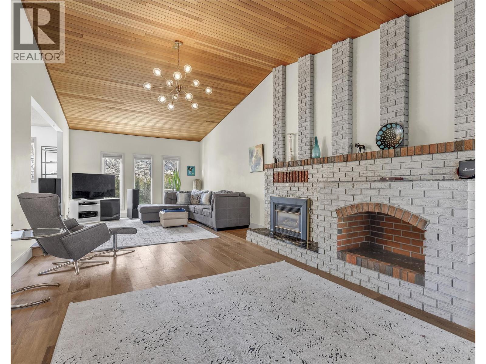 Picture for 114 MURRAY  Drive