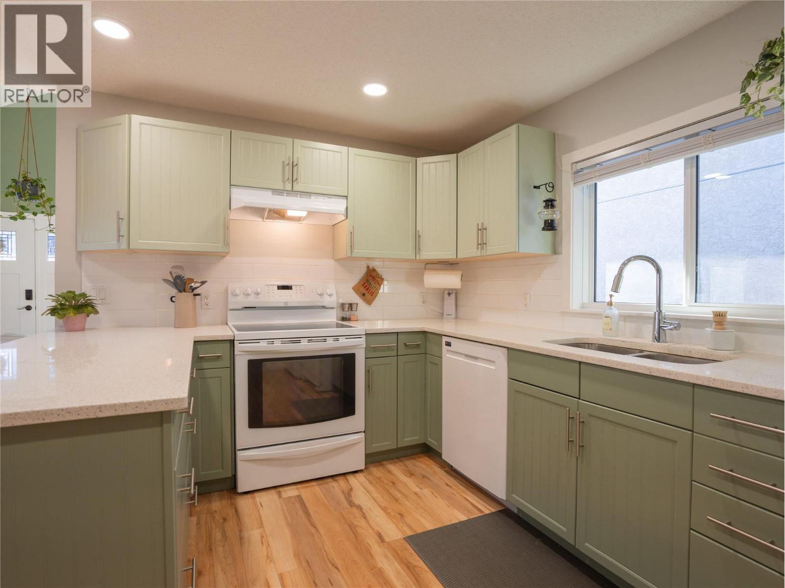 Picture for 505 Rene  Avenue