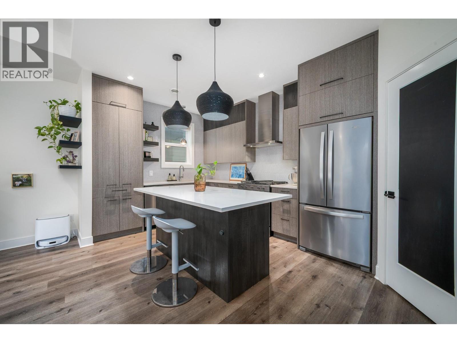 Picture for Unit #4, 805 Burne  Avenue