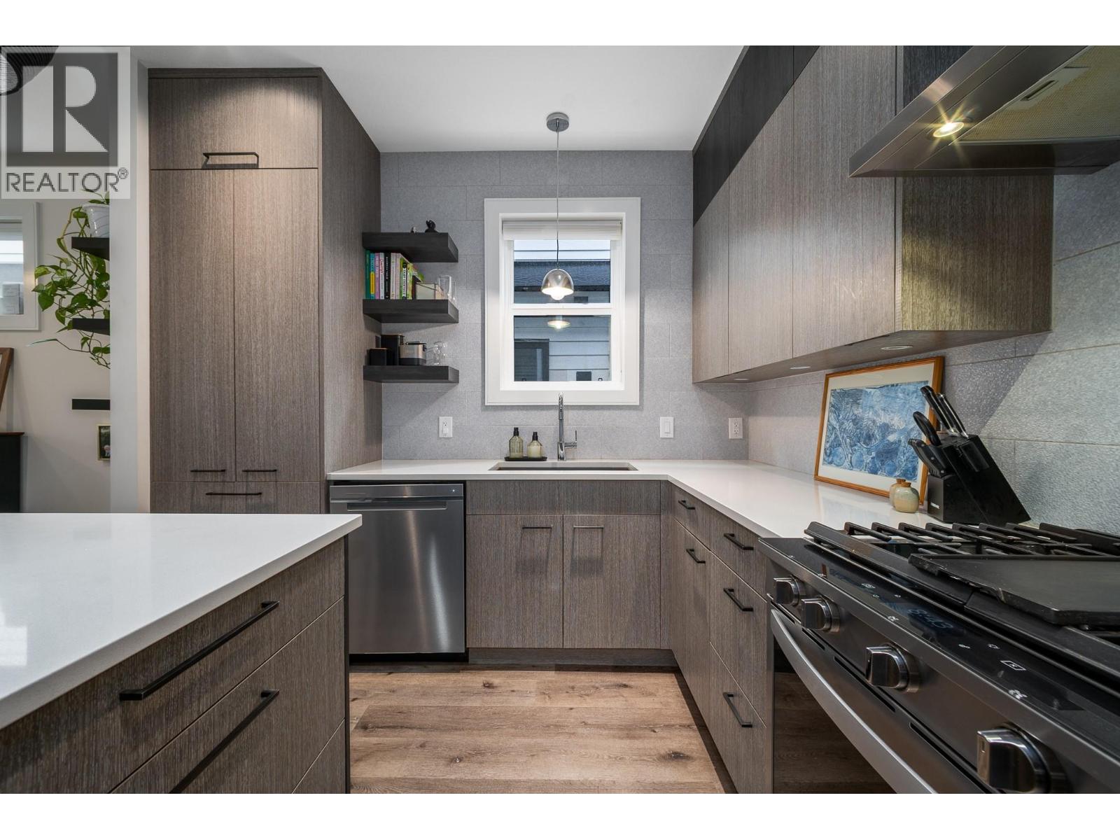 Picture for Unit #4, 805 Burne  Avenue