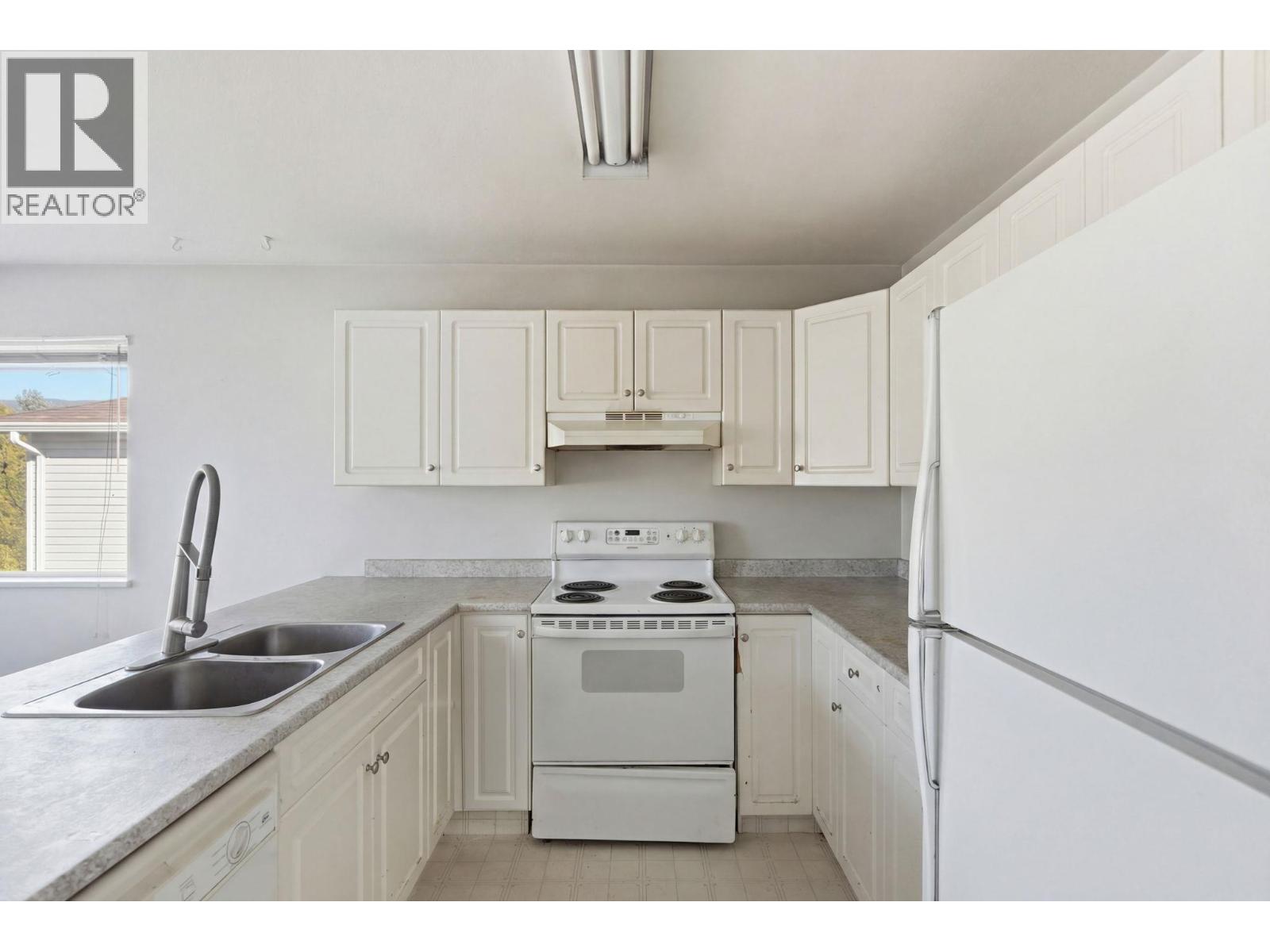 Picture for 424 McLennan McLennan  Crescent