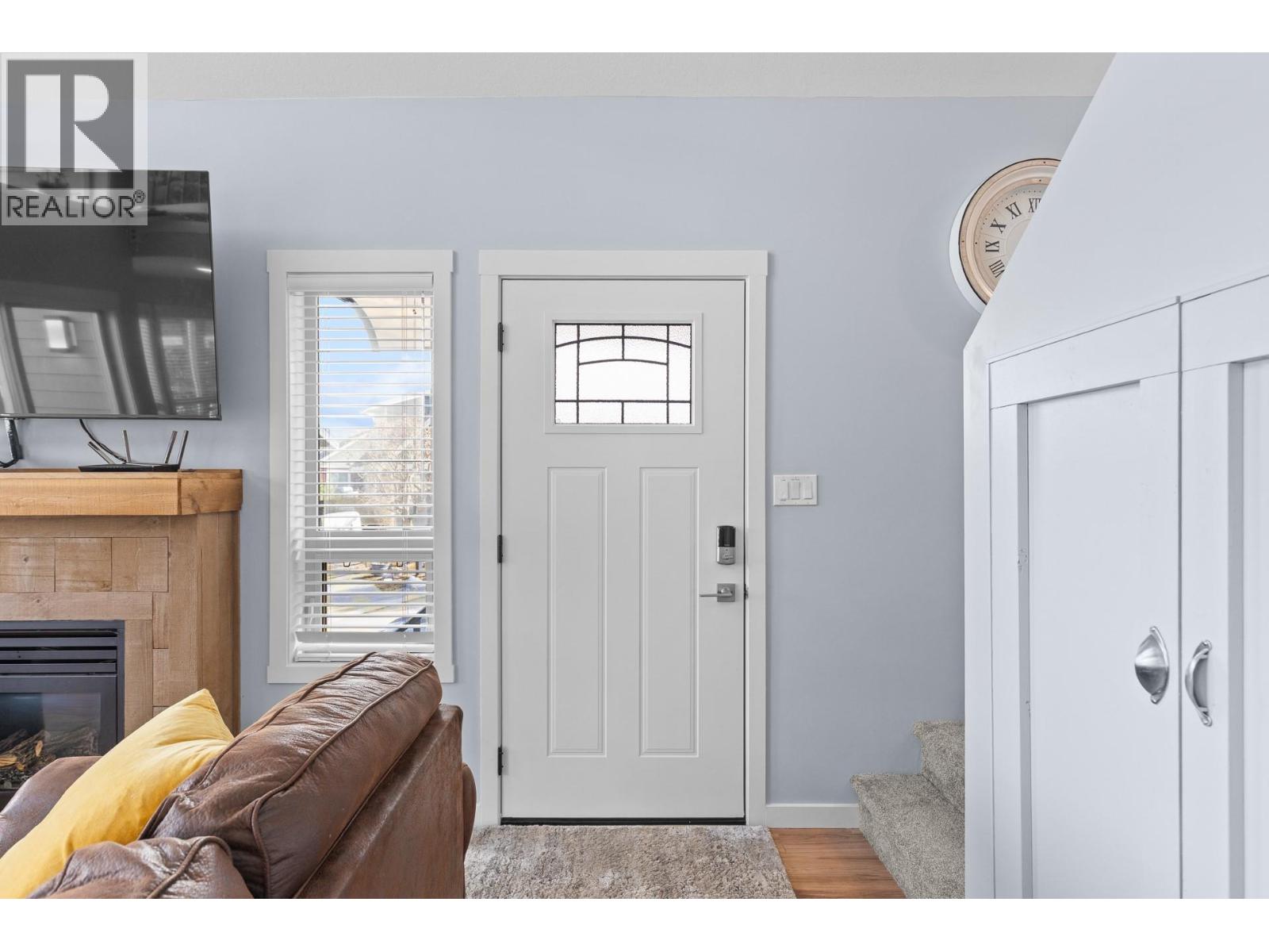 Picture for 6844 Santiago  Loop