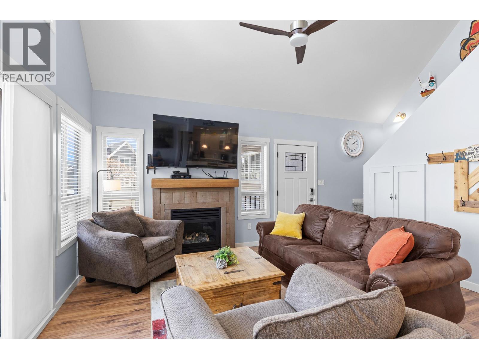 Picture for 6844 Santiago  Loop