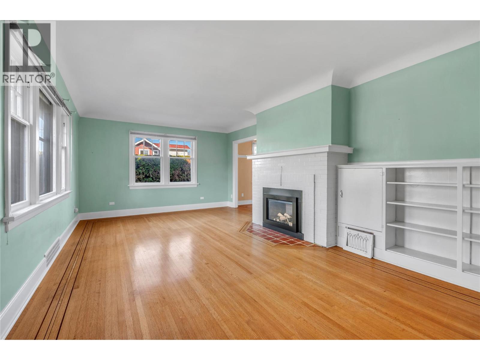 Picture for 702 Winnipeg  Street