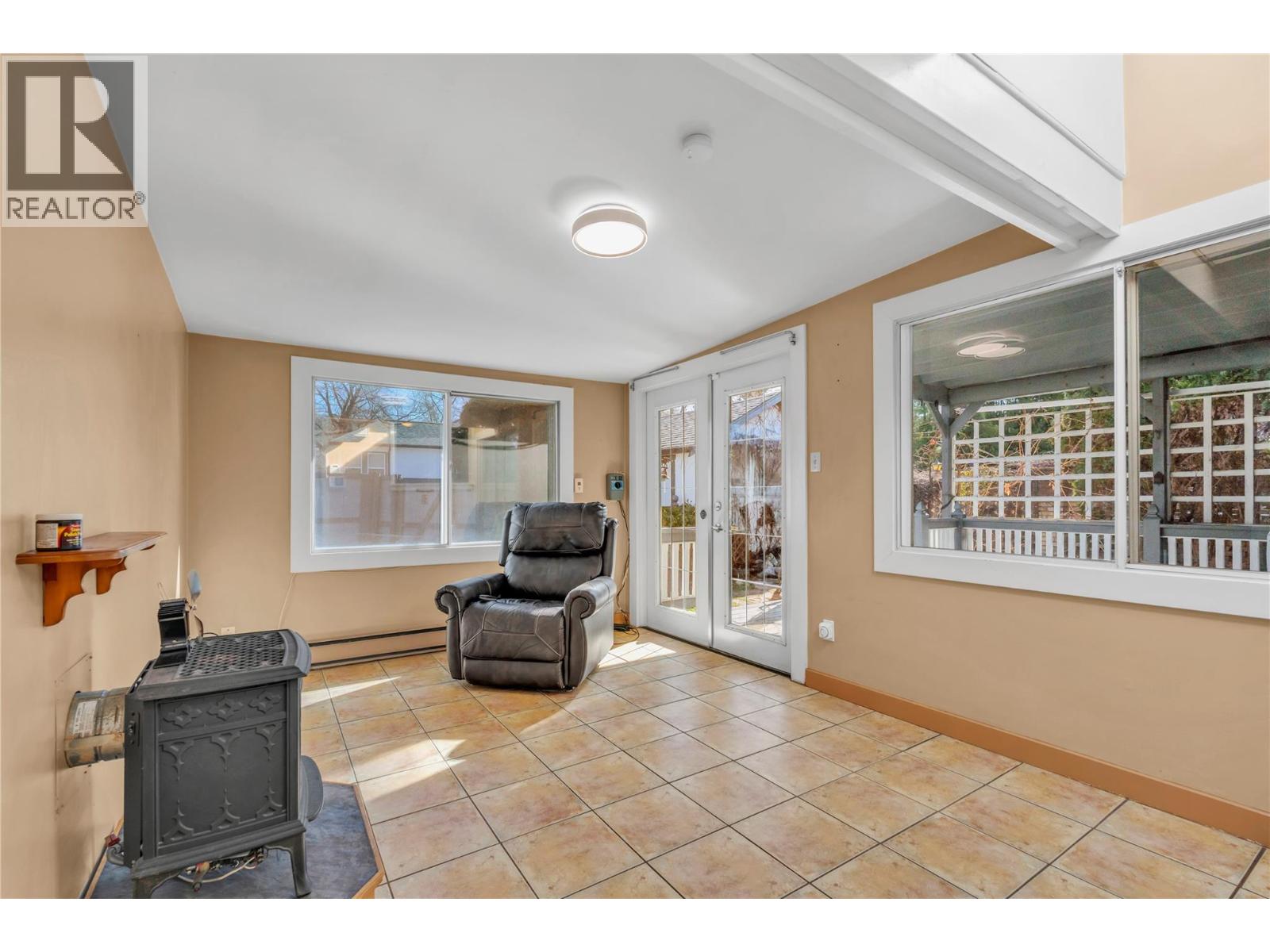 Picture for 702 Winnipeg  Street