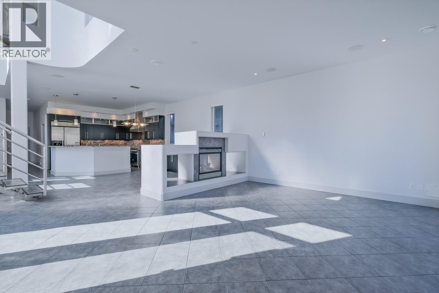 Picture for 839 Manhattan  Drive