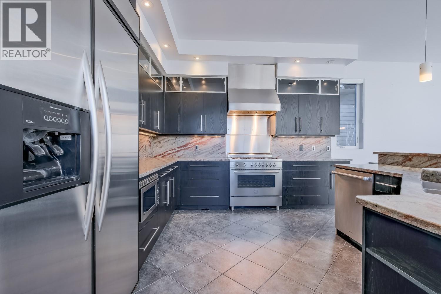 Picture for 839 Manhattan  Drive