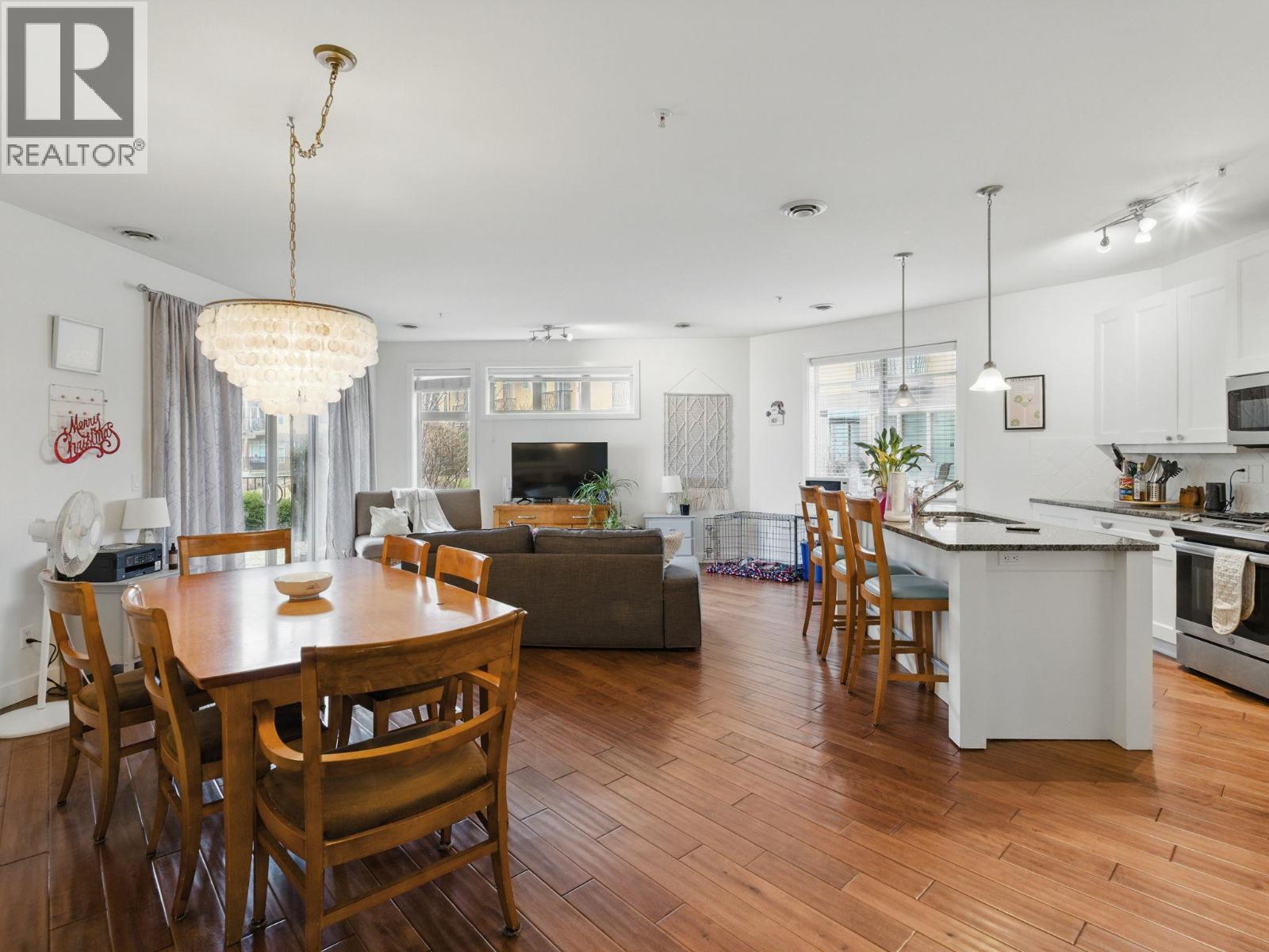 Picture for Unit #6104, 4026 Pritchard  DriveN https://www.cirrealty.ca/reb/bc/5/10362625_8.jpg