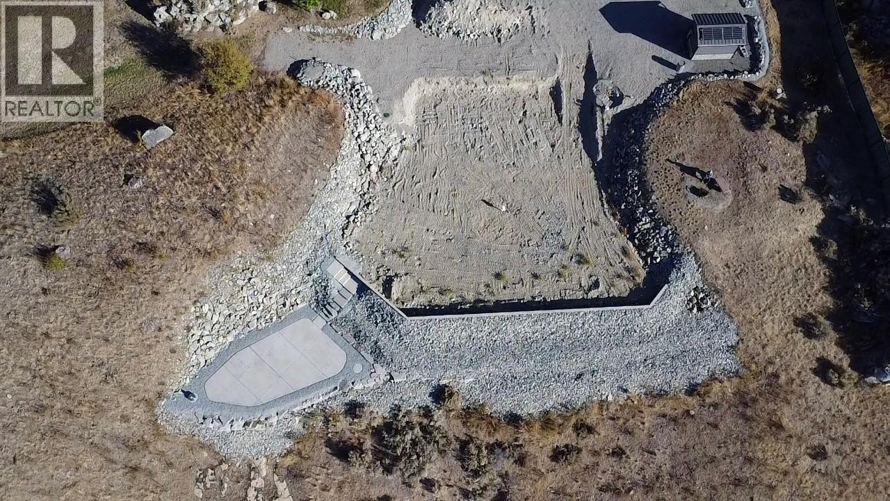 Picture for 415 MULE DEER  Drive https://www.cirrealty.ca/reb/bc/5/10363185_35.jpg