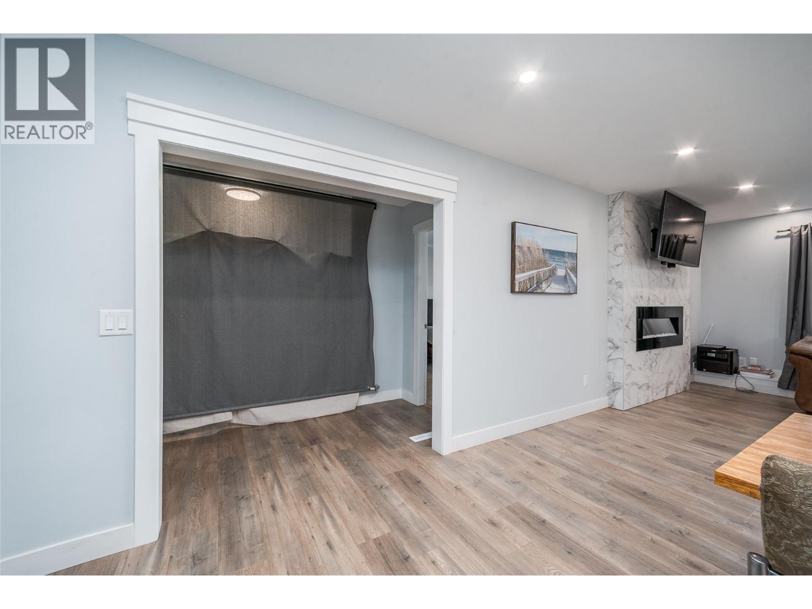 Picture for 320 Prior  RoadN https://www.cirrealty.ca/reb/bc/5/10363445_11.jpg