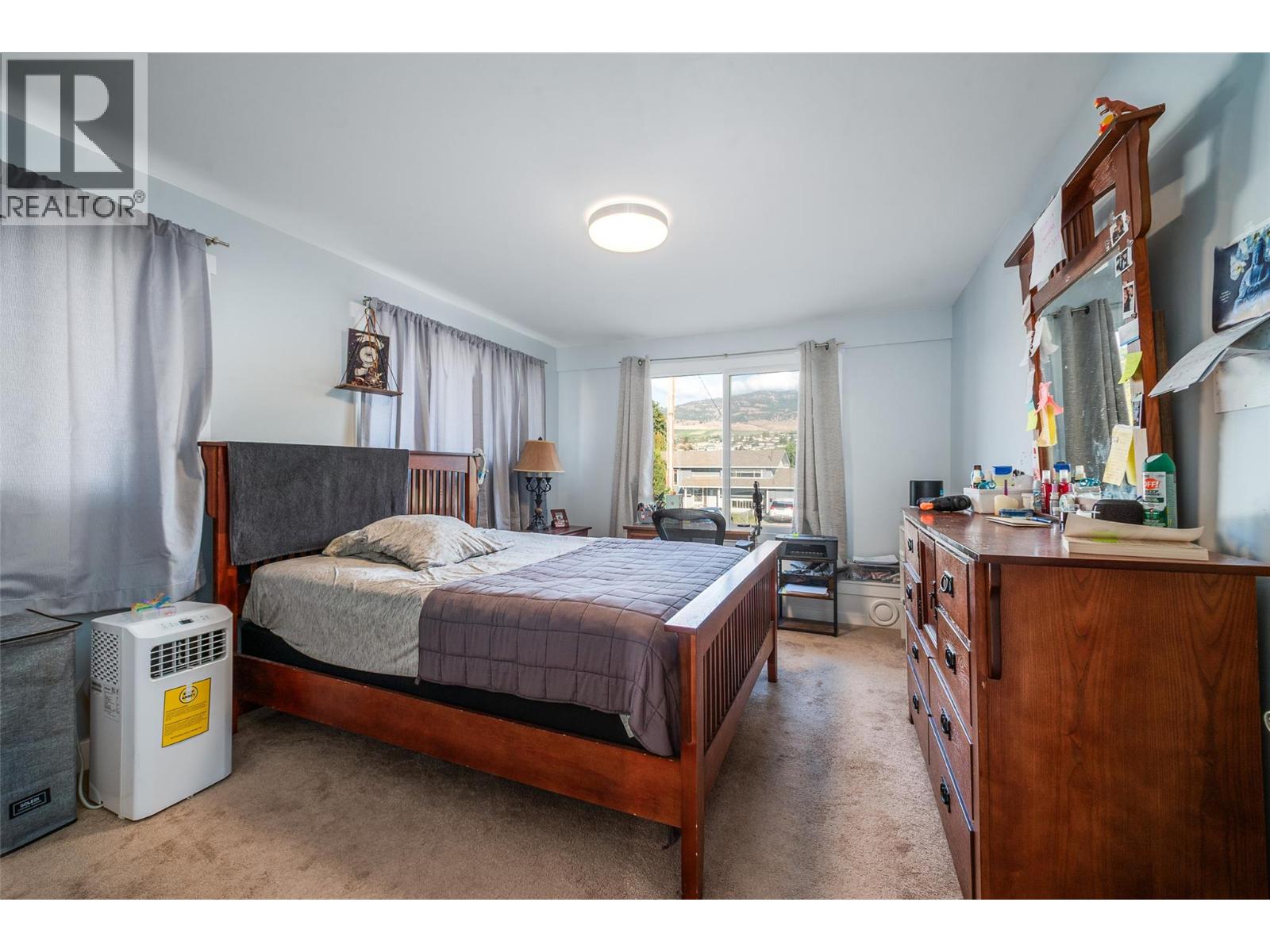 Picture for 320 Prior  RoadN https://www.cirrealty.ca/reb/bc/5/10363445_13.jpg