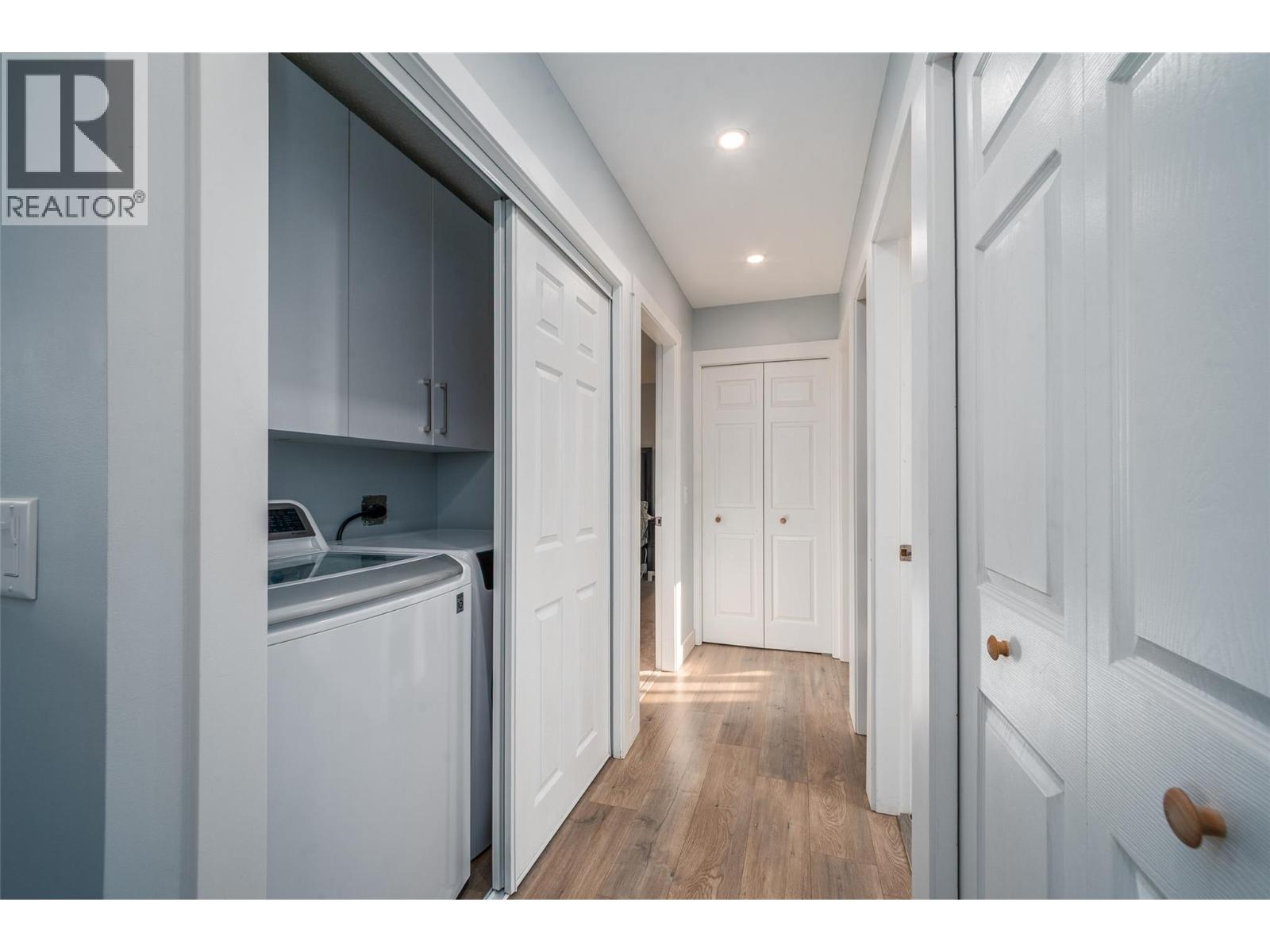 Picture for 320 Prior  RoadN https://www.cirrealty.ca/reb/bc/5/10363445_14.jpg