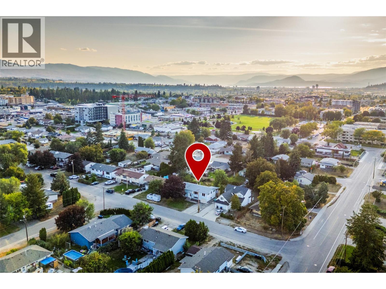 Picture for 320 Prior  RoadN https://www.cirrealty.ca/reb/bc/5/10363445_39.jpg