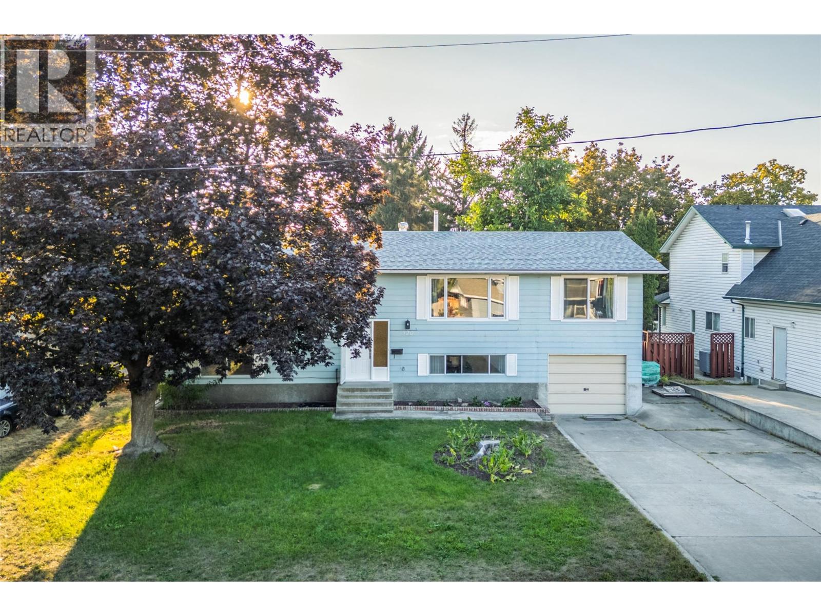 Picture for 320 Prior  RoadN https://www.cirrealty.ca/reb/bc/5/10363445_41.jpg