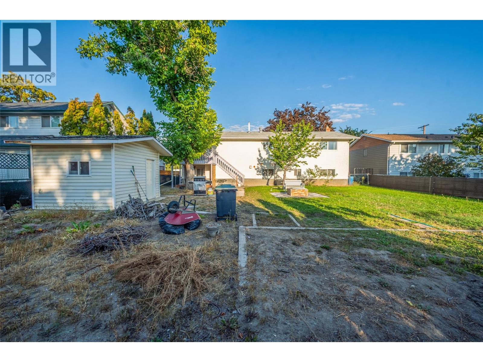 Picture for 320 Prior  RoadN https://www.cirrealty.ca/reb/bc/5/10363445_53.jpg