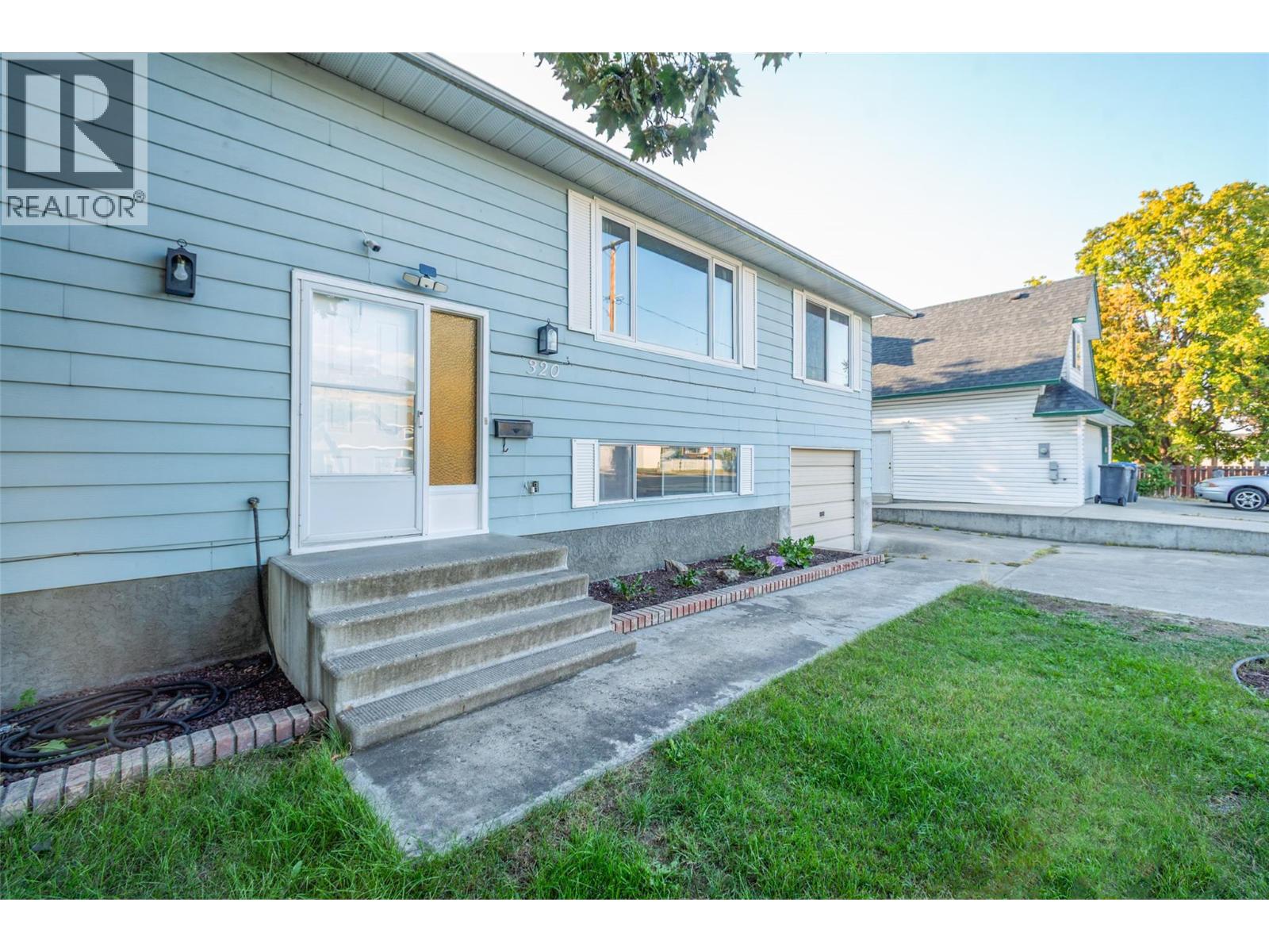 Picture for 320 Prior  RoadN https://www.cirrealty.ca/reb/bc/5/10363445_56.jpg