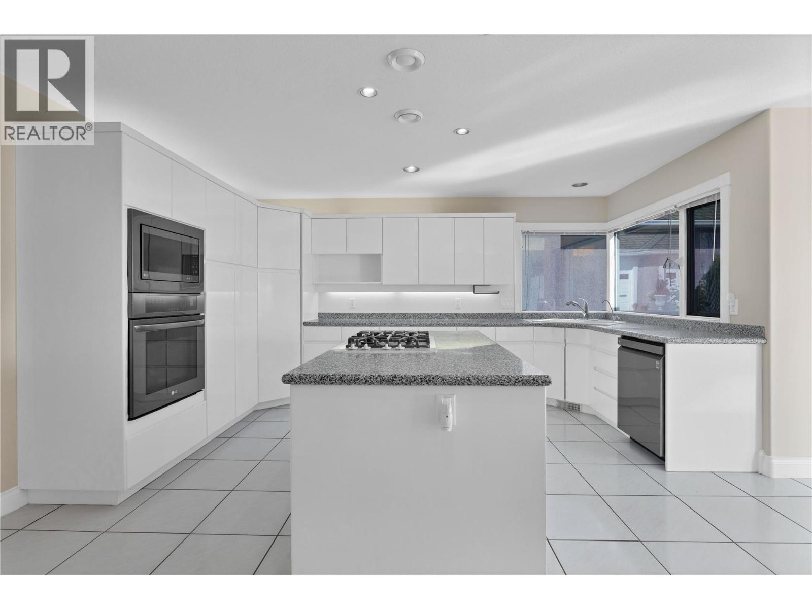 Picture for 2545 Campbell  Road https://www.cirrealty.ca/reb/bc/5/10363525_14.jpg