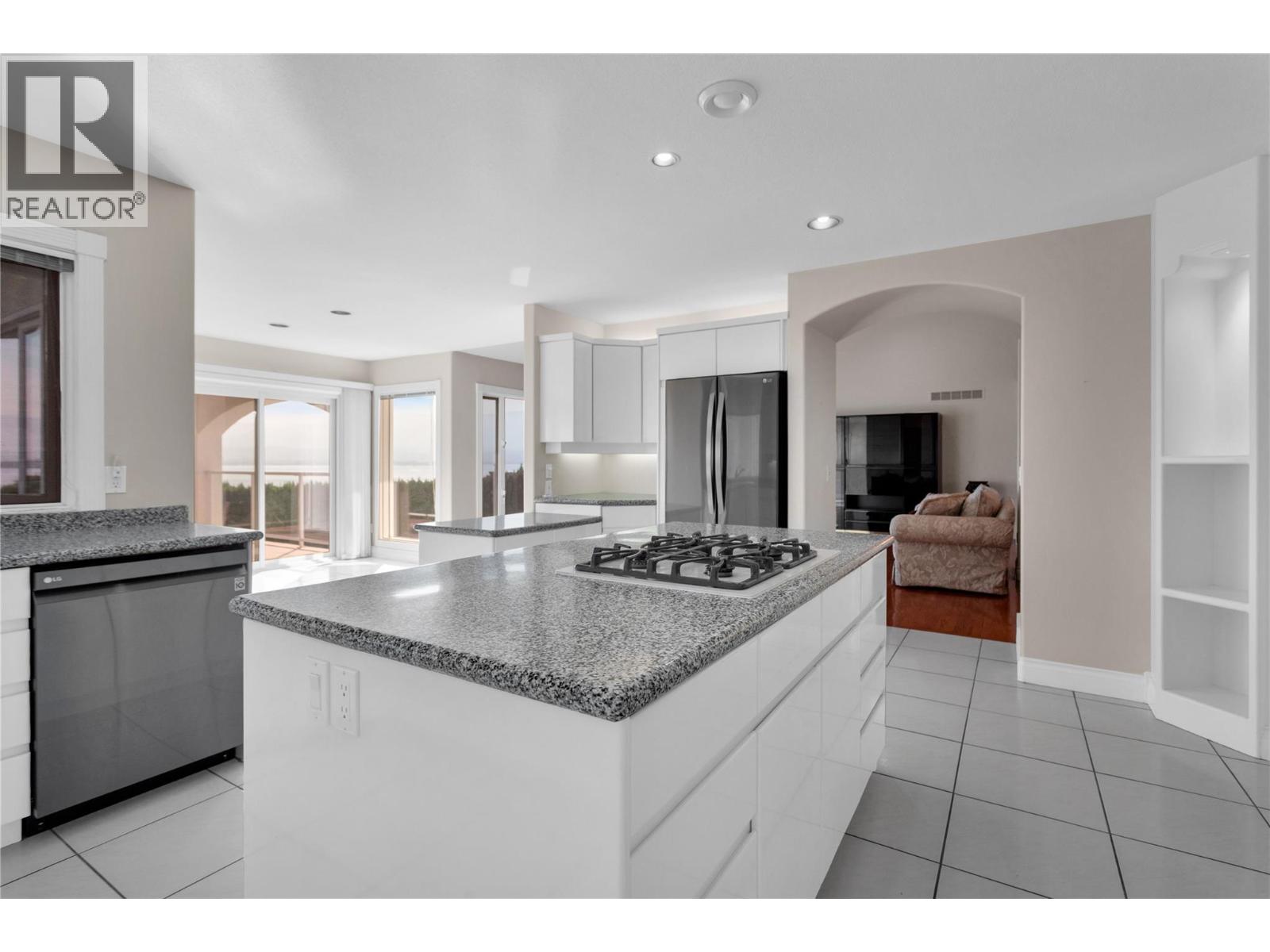 Picture for 2545 Campbell  Road https://www.cirrealty.ca/reb/bc/5/10363525_16.jpg