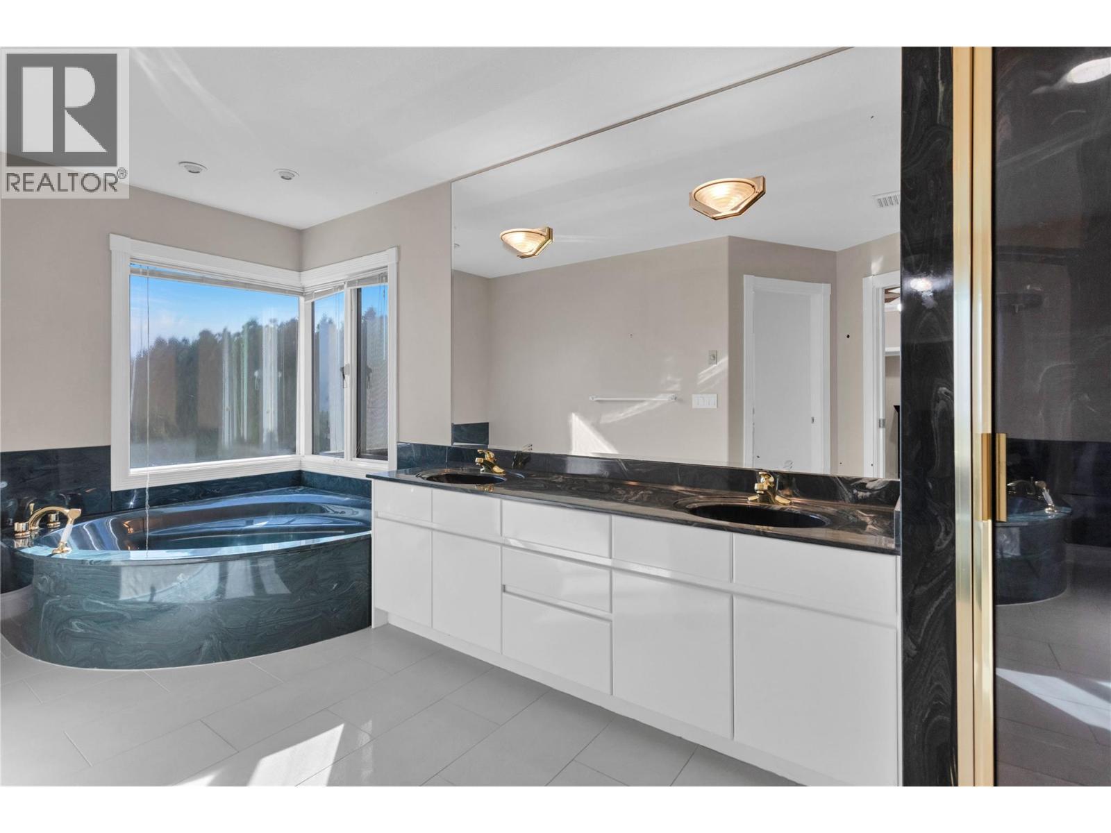 Picture for 2545 Campbell  Road https://www.cirrealty.ca/reb/bc/5/10363525_30.jpg